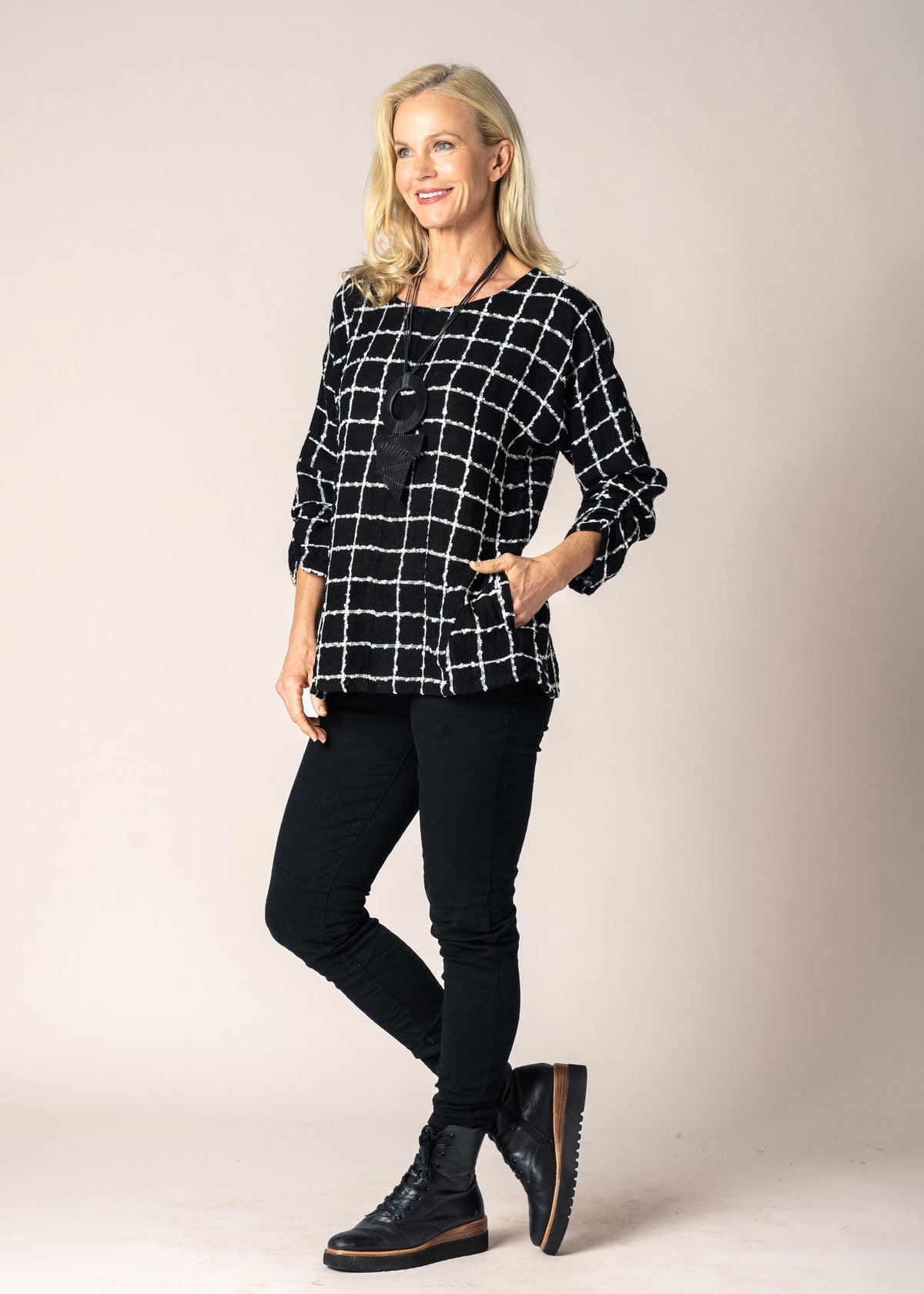 Imagine Fashion - ‘Carmina’ Linen Top - Onyx - LAST ONE - Size S