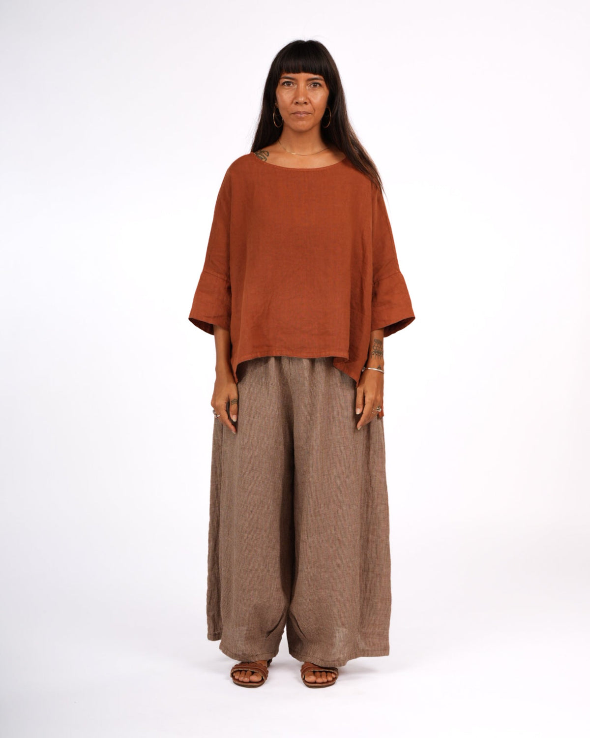 Montaigne - Artiste - Hi-Lo Linen Top