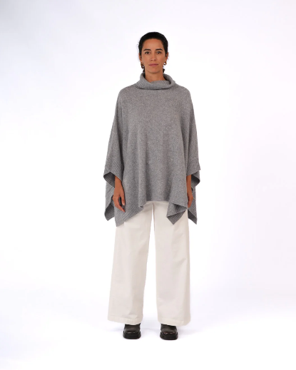 Montaigne - Agnès - 100% New Zealand Lambswool Poncho