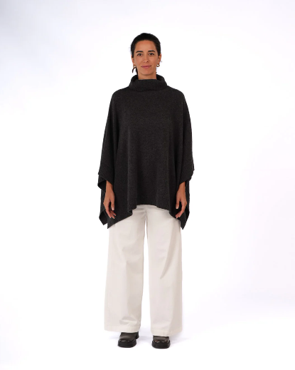 Montaigne - Agnès - 100% New Zealand Lambswool Poncho