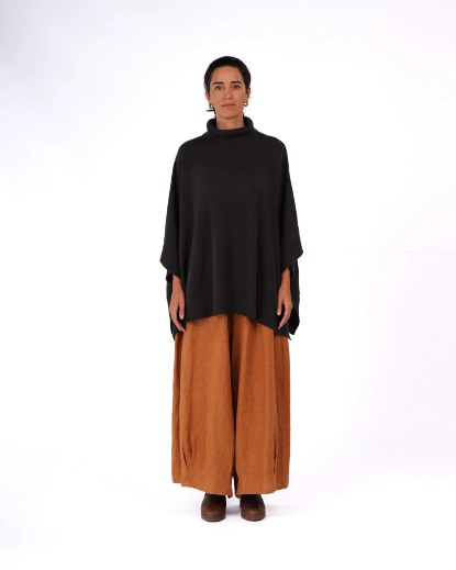 Montaigne - Agnès - 100% New Zealand Lambswool Poncho