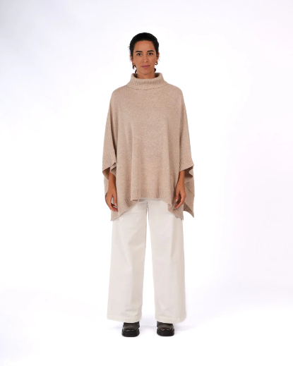 Montaigne - Agnès - 100% New Zealand Lambswool Poncho
