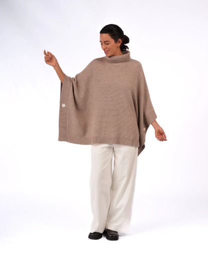 Montaigne - Agnès - 100% New Zealand Lambswool Poncho