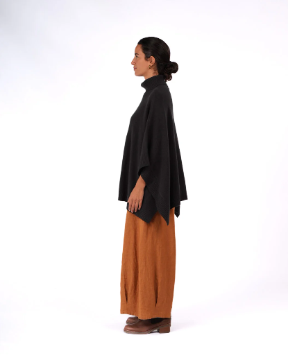 Montaigne - Agnès - 100% New Zealand Lambswool Poncho