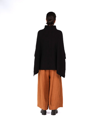 Montaigne - Agnès - 100% New Zealand Lambswool Poncho