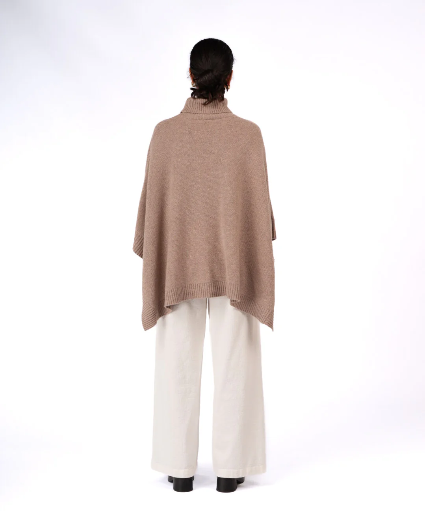 Montaigne - Agnès - 100% New Zealand Lambswool Poncho