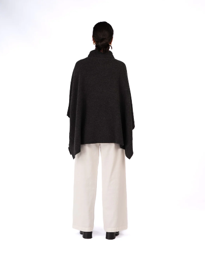 Montaigne - Agnès - 100% New Zealand Lambswool Poncho