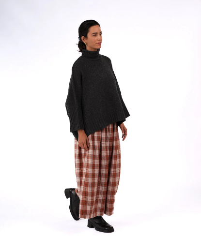 Montaigne - Balmain - Pure New Zealand Lambswool Roll Neck Sweater