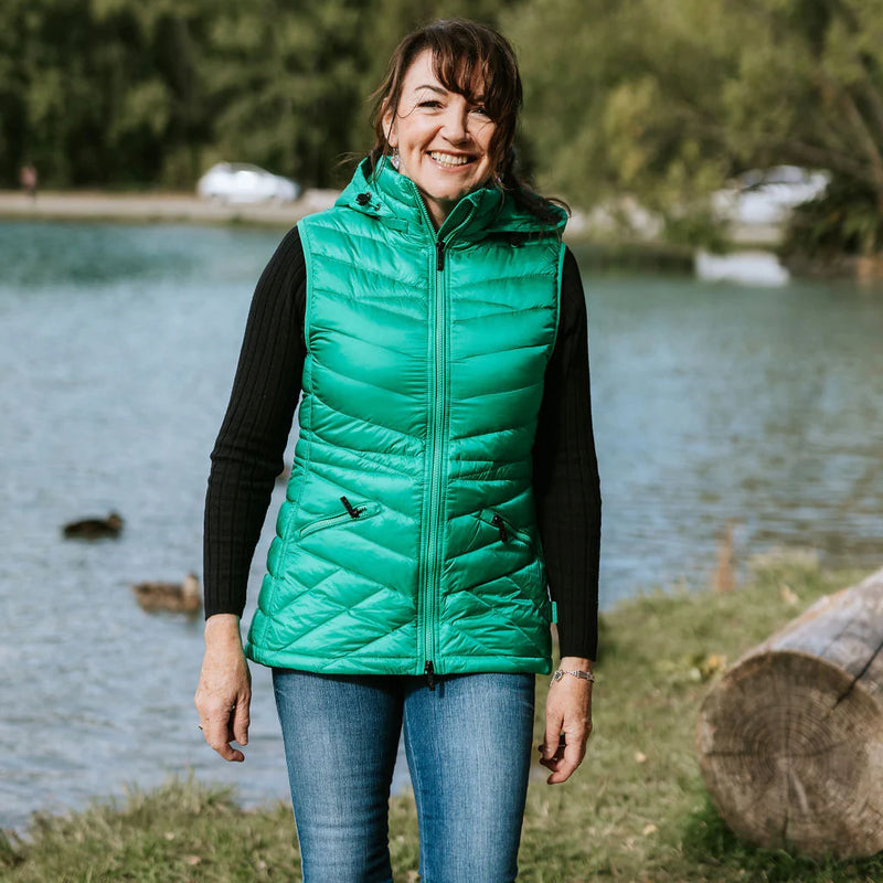 MOKE ‘Mary Claire’ 90/10 Packable Down Vest - Emerald