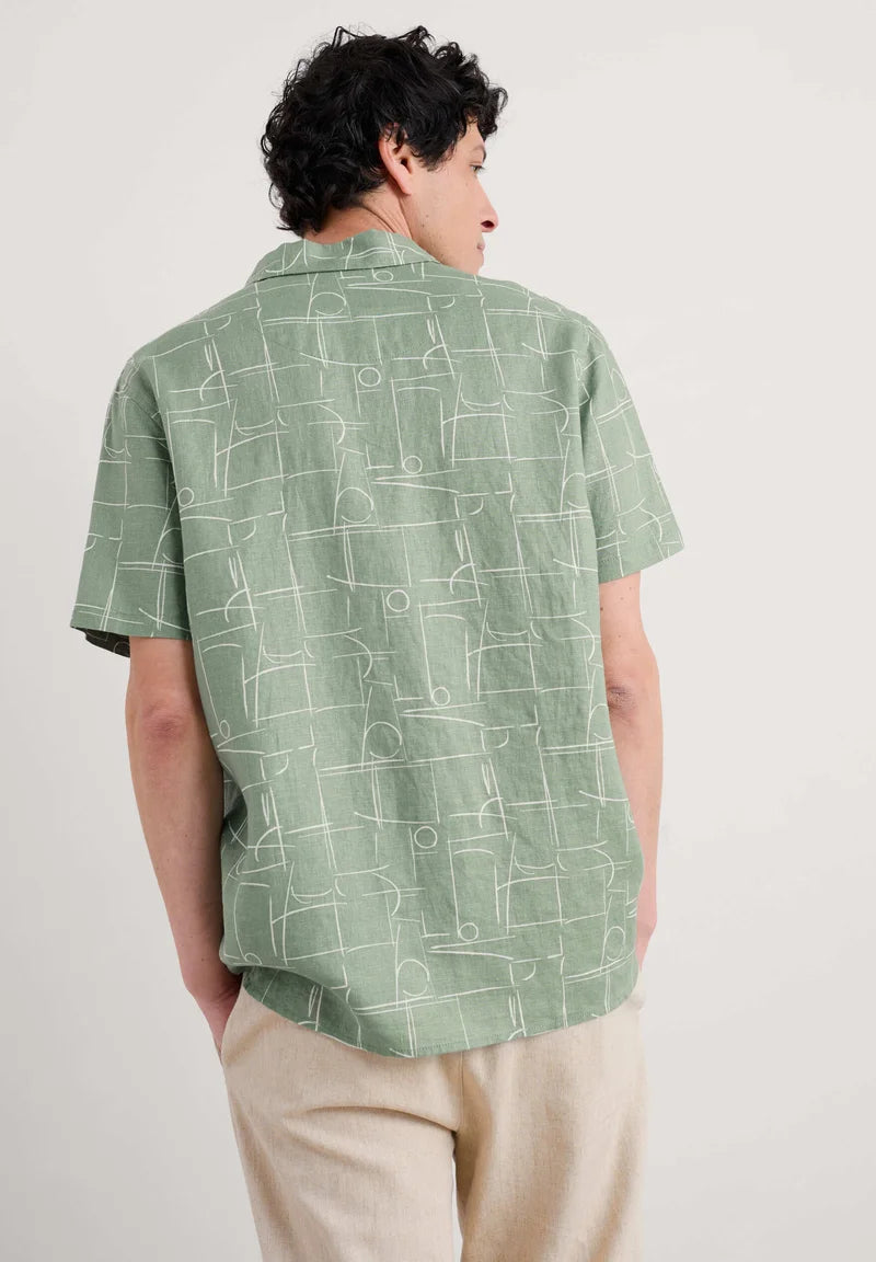 Seasalt Cornwall - Men's 'Blue Heron' Short Sleeve Shirt - Loose Lines Dark Pistachio