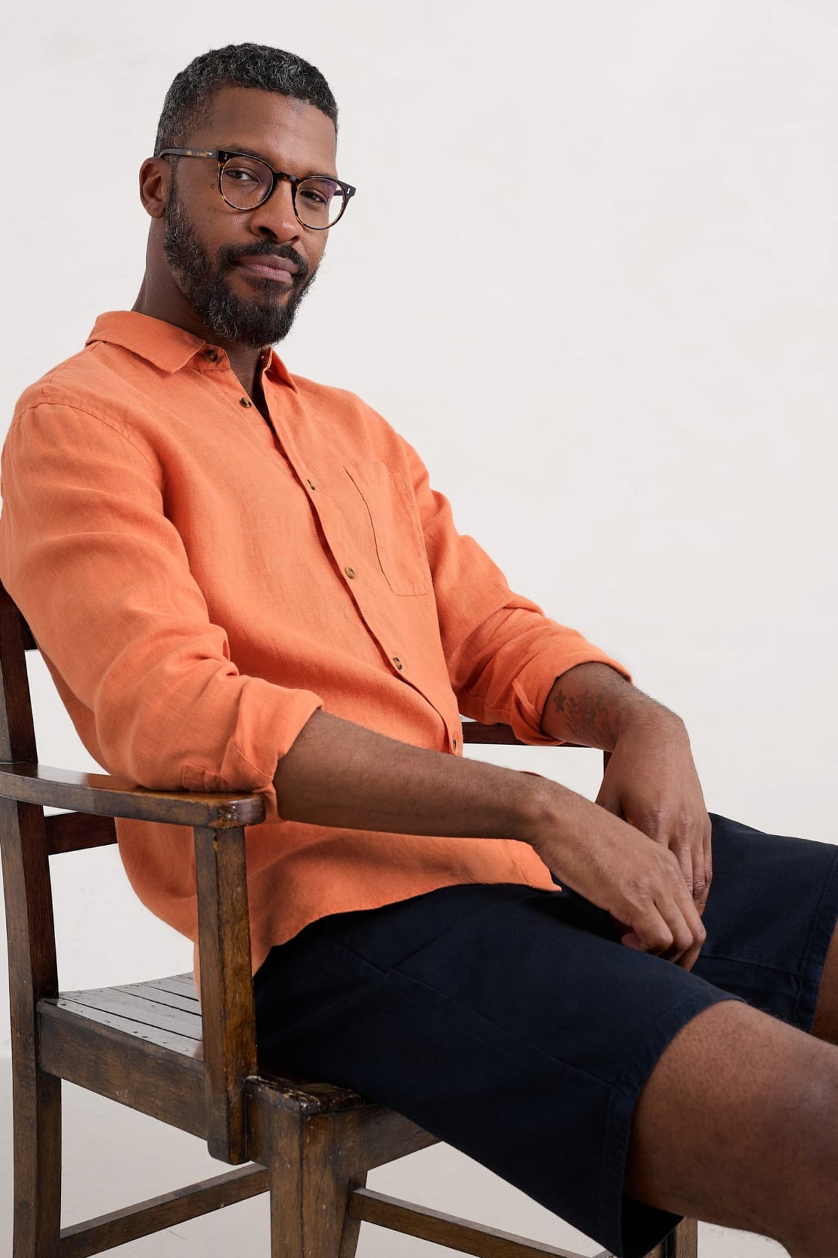 Seasalt Cornwall - Men's ‘Curator’ Linen Shirt - Dark Sunset