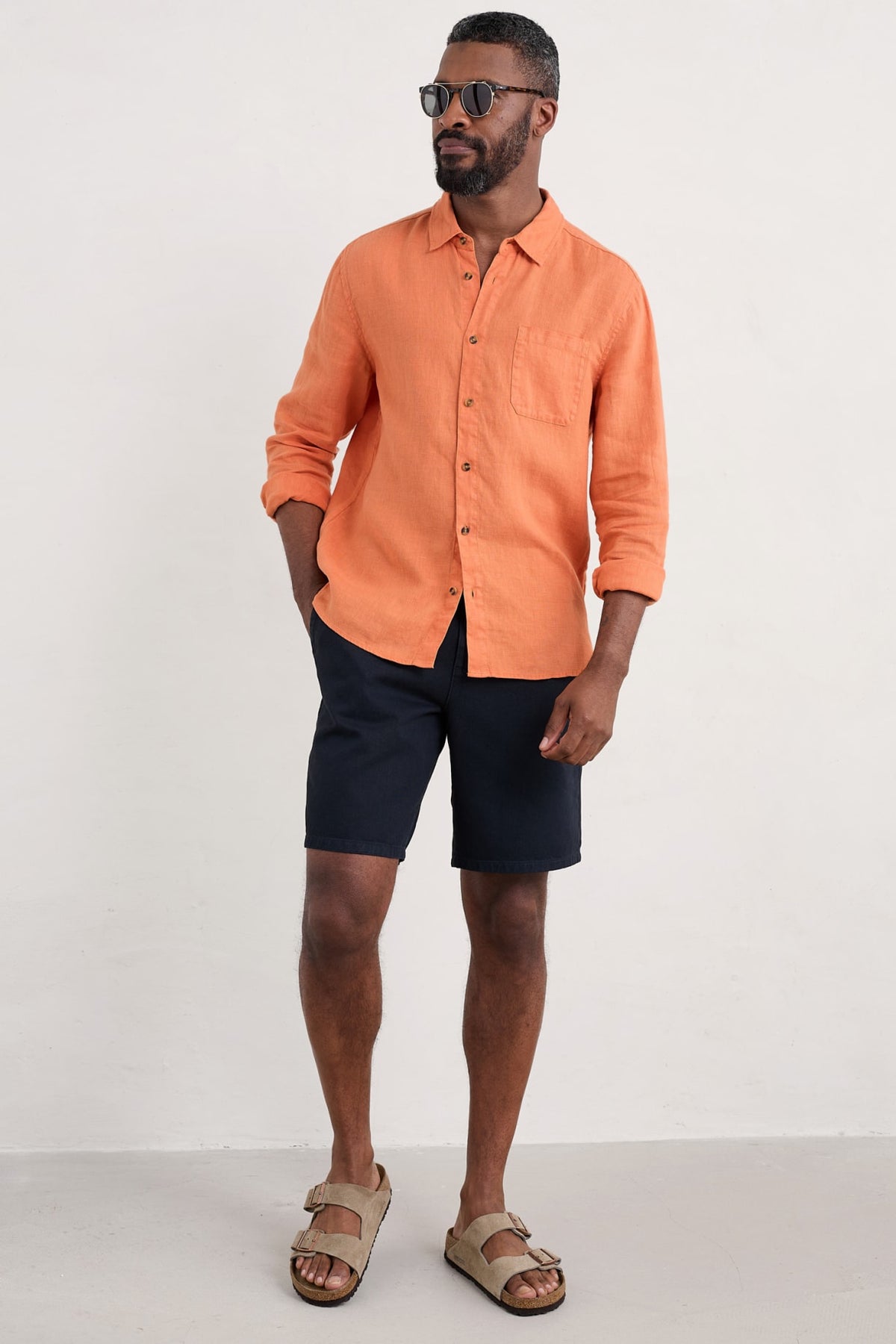 Seasalt Cornwall - Men's ‘Curator’ Linen Shirt - Dark Sunset