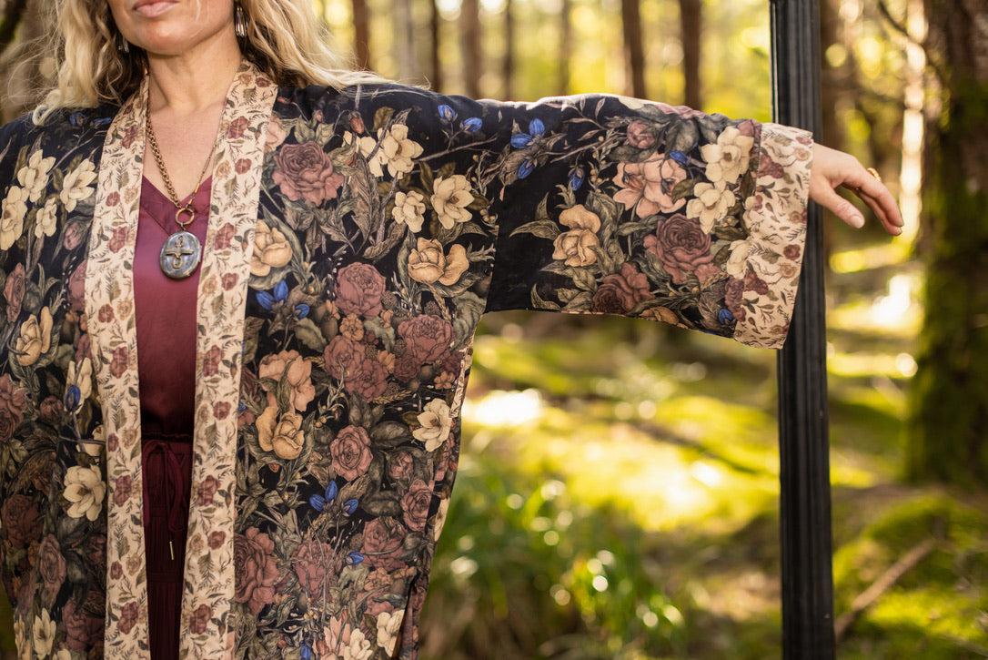 Market Of Stars - Lionheart - Matinée Cropped Duster Kimono - Florals & Narnia Print