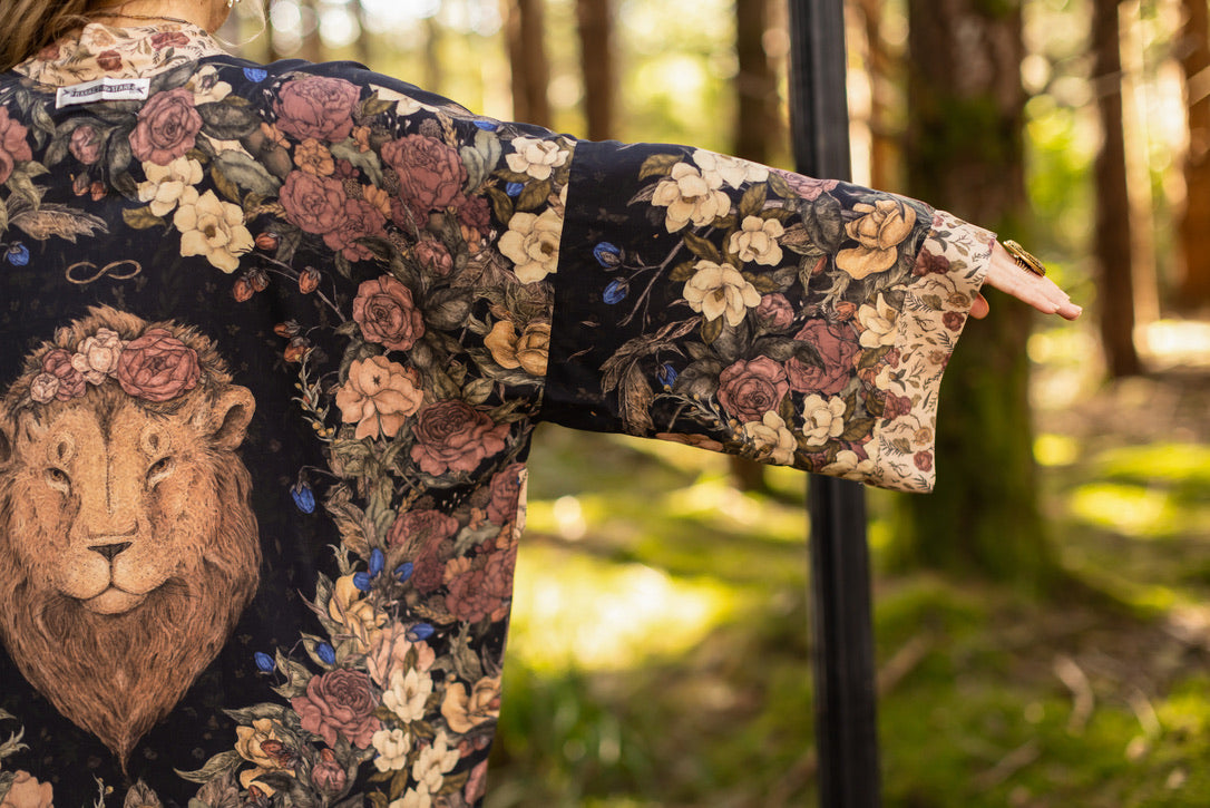 Market Of Stars - Lionheart - Matinée Cropped Duster Kimono - Florals & Narnia Print