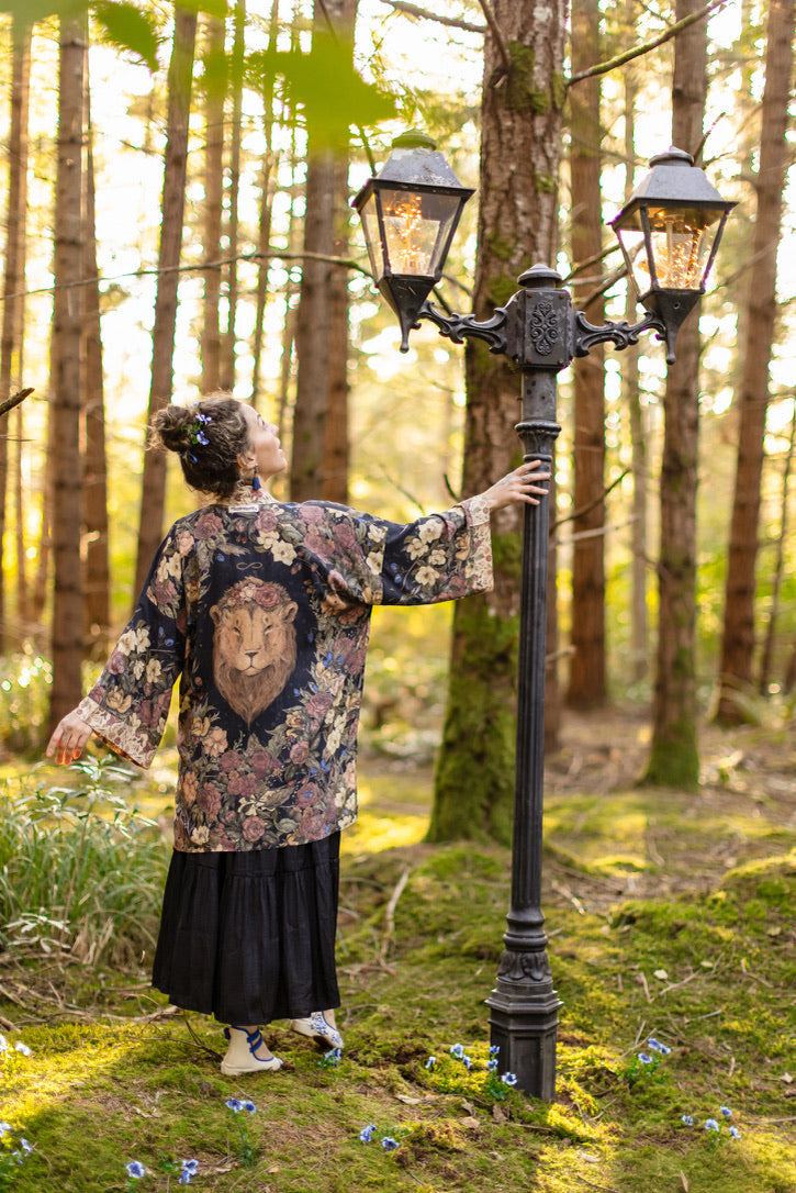 Market Of Stars - Lionheart - Matinée Cropped Duster Kimono - Florals & Narnia Print