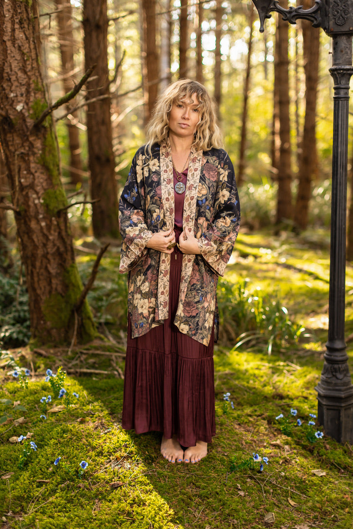 Market Of Stars - Lionheart - Matinée Cropped Duster Kimono - Florals & Narnia Print