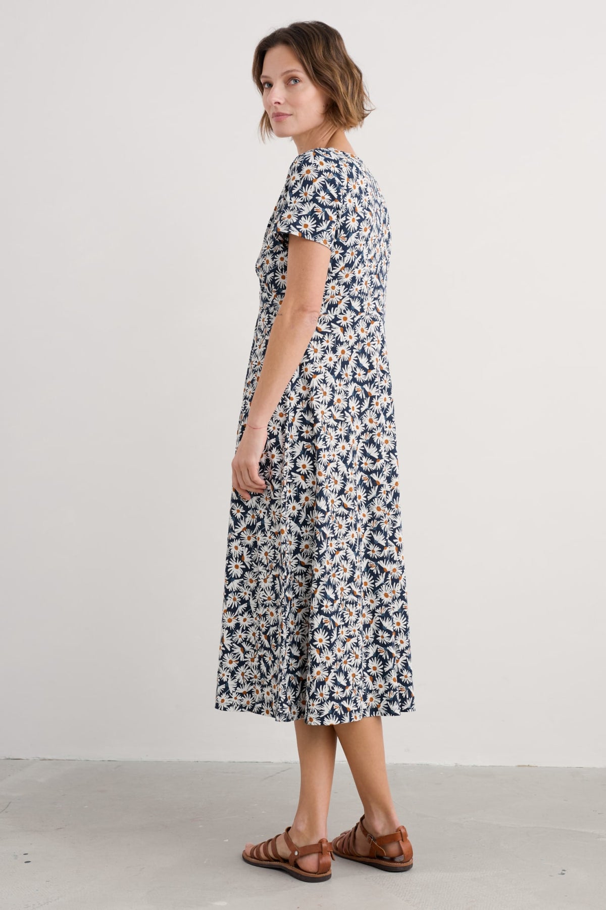 Seasalt Cornwall - ‘Chapelle’ Dress in GOTS Certified Organic Cotton Jersey - Scatter Daisy Maritime