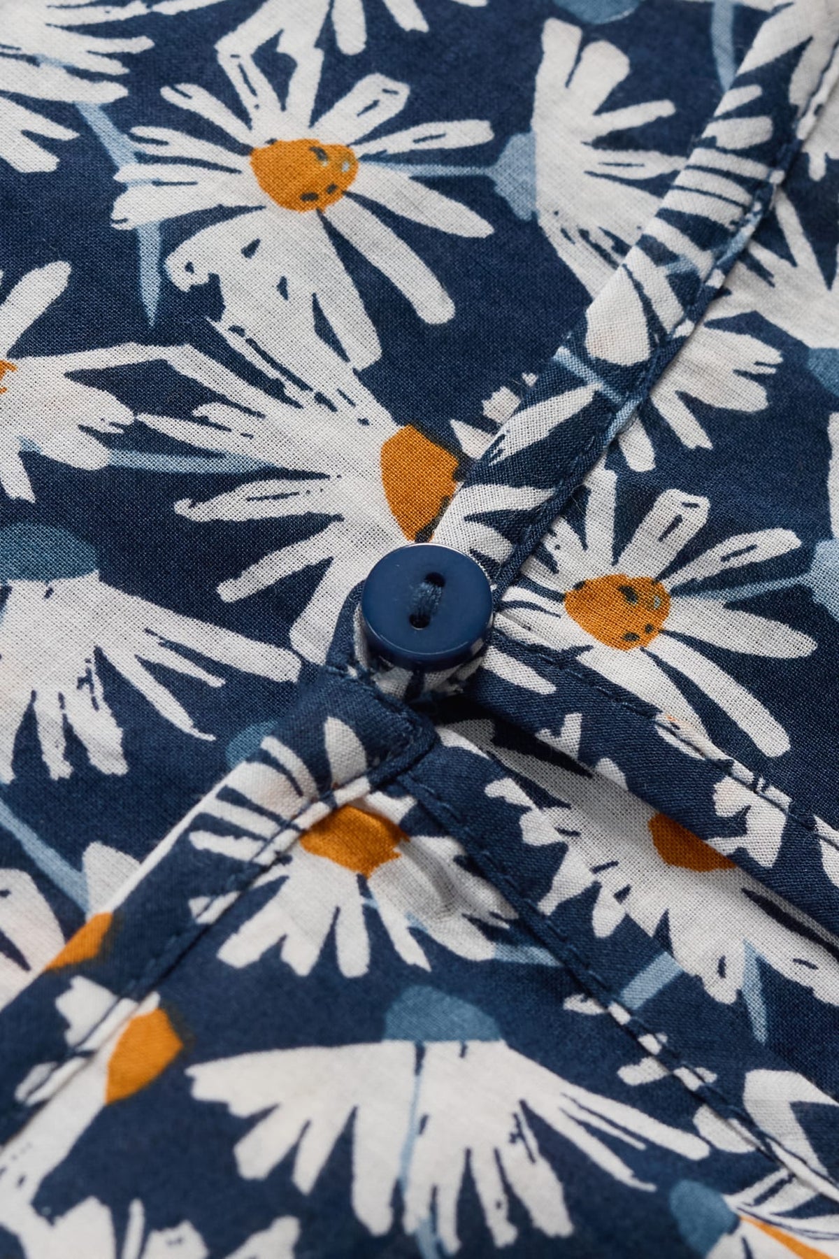 Seasalt Cornwall - ‘Garden Gate’ Cotton Top - Scatter Daisy Maritime