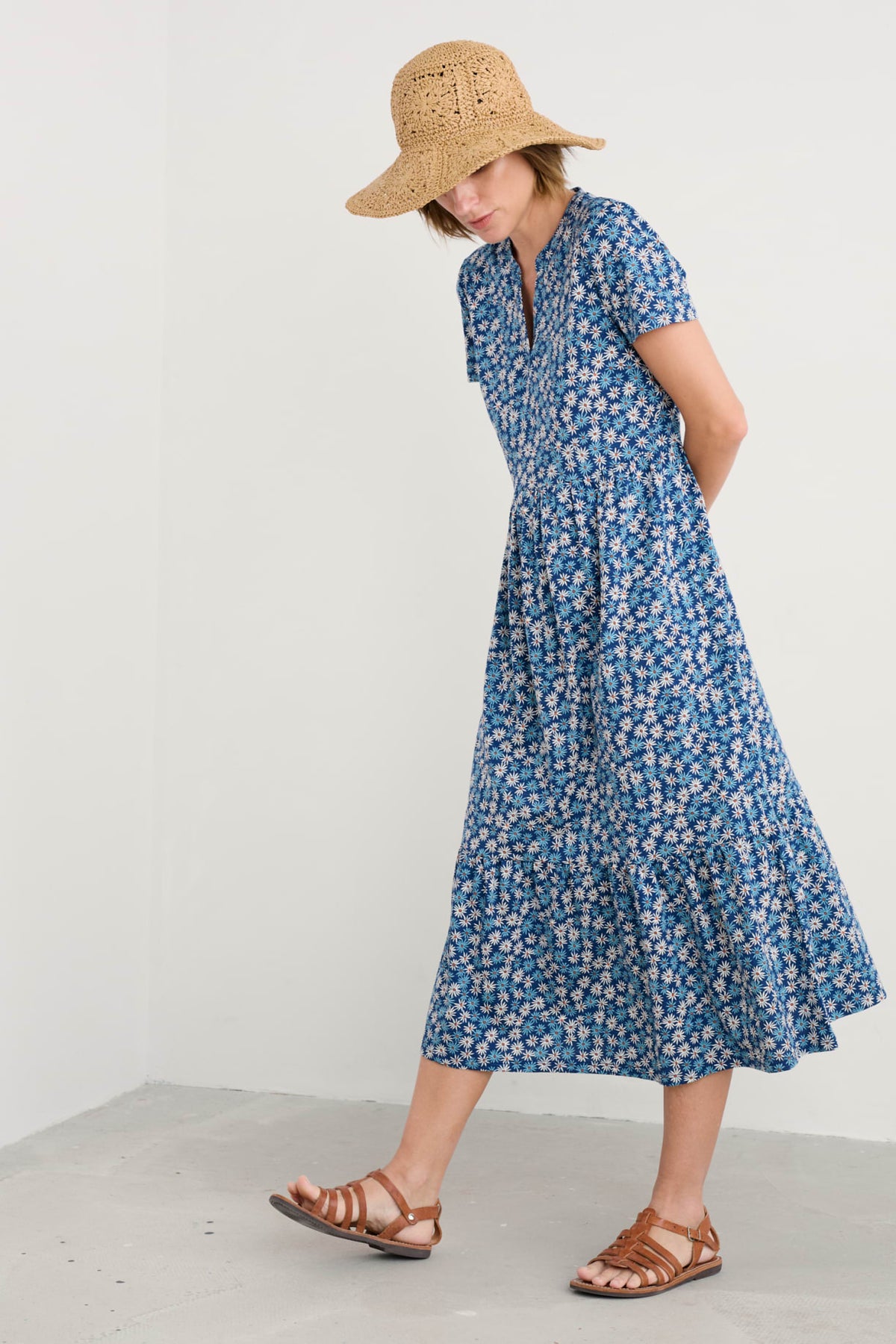 Seasalt Cornwall - ‘Rainette’ Above-Ankle Dress in GOTS-Certified Organic Cotton Jersey - Screenprint Daisy Marine