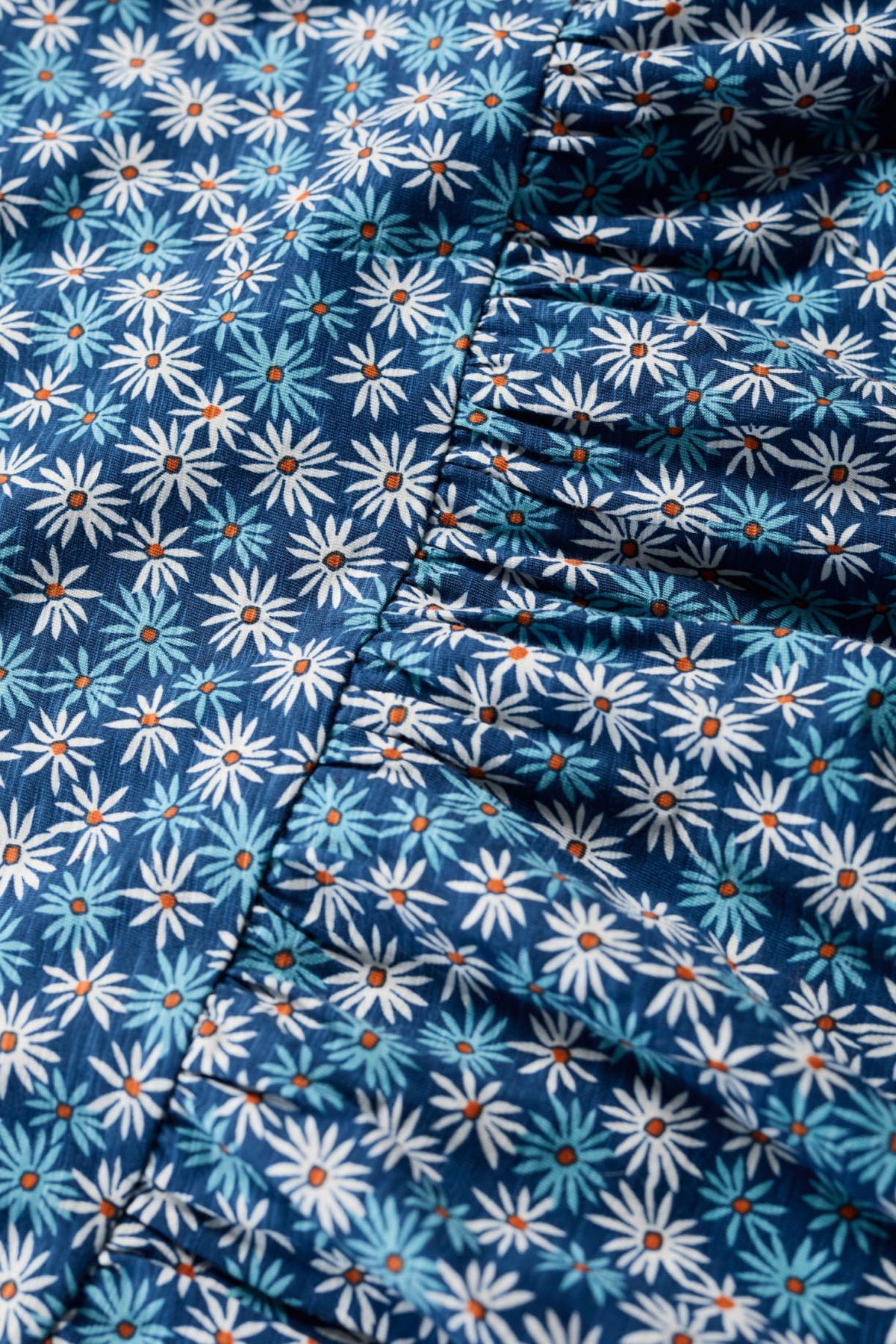 Seasalt Cornwall - ‘Rainette’ Above-Ankle Dress in GOTS-Certified Organic Cotton Jersey - Screenprint Daisy Marine