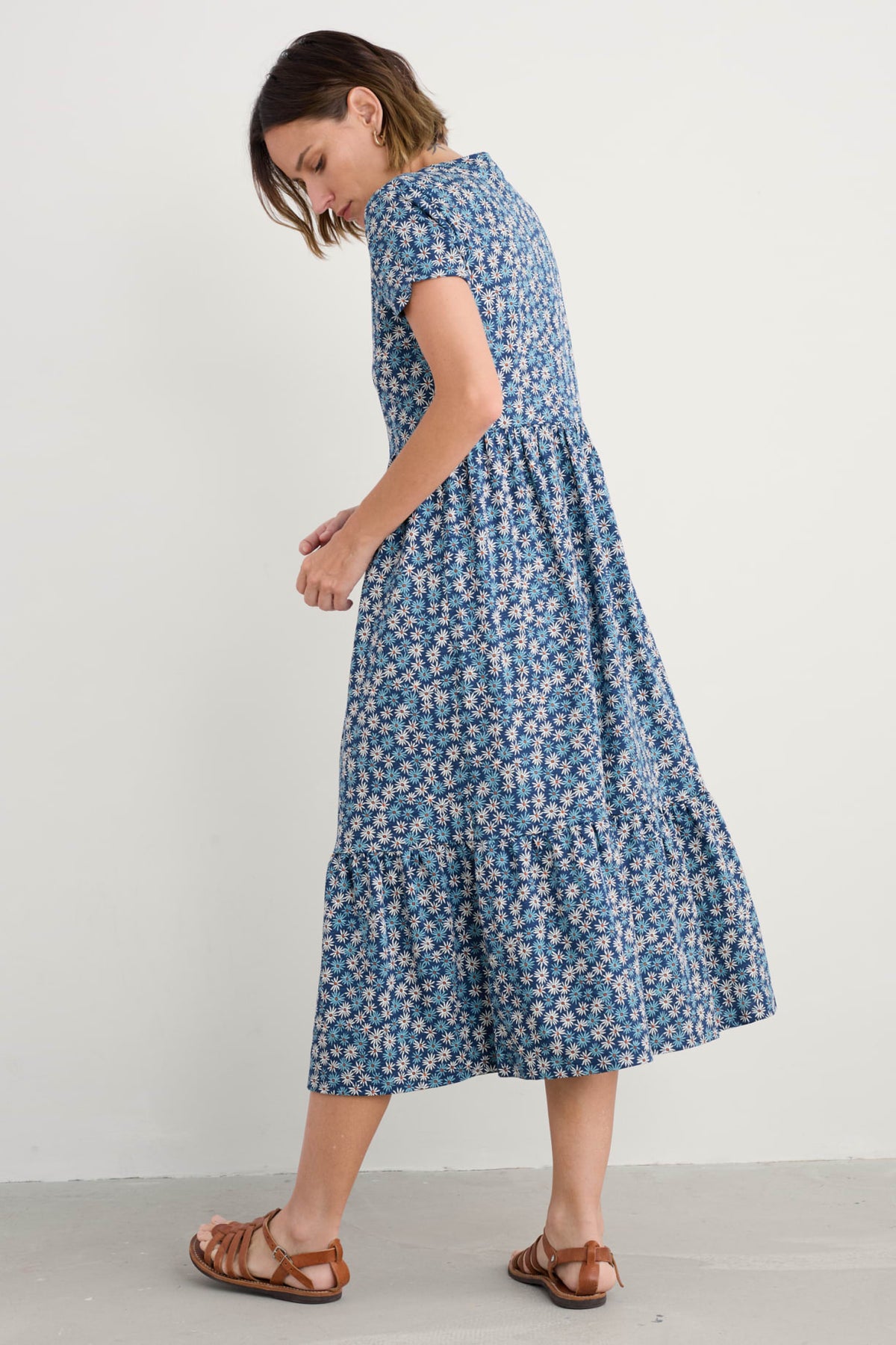 Seasalt Cornwall - ‘Rainette’ Above-Ankle Dress in GOTS-Certified Organic Cotton Jersey - Screenprint Daisy Marine