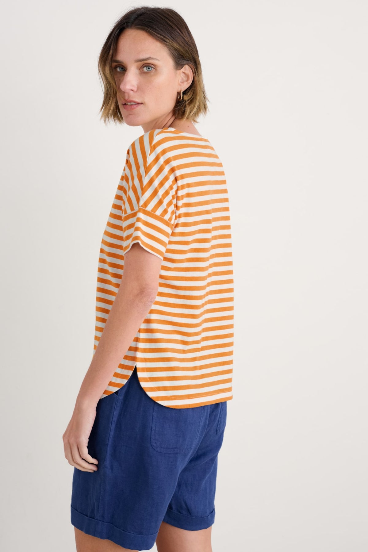 Seasalt Cornwall - ‘Bryher’ View T-Shirt in GOTS-Certified Organic Cotton - Mini Cornish Daylily Chalk