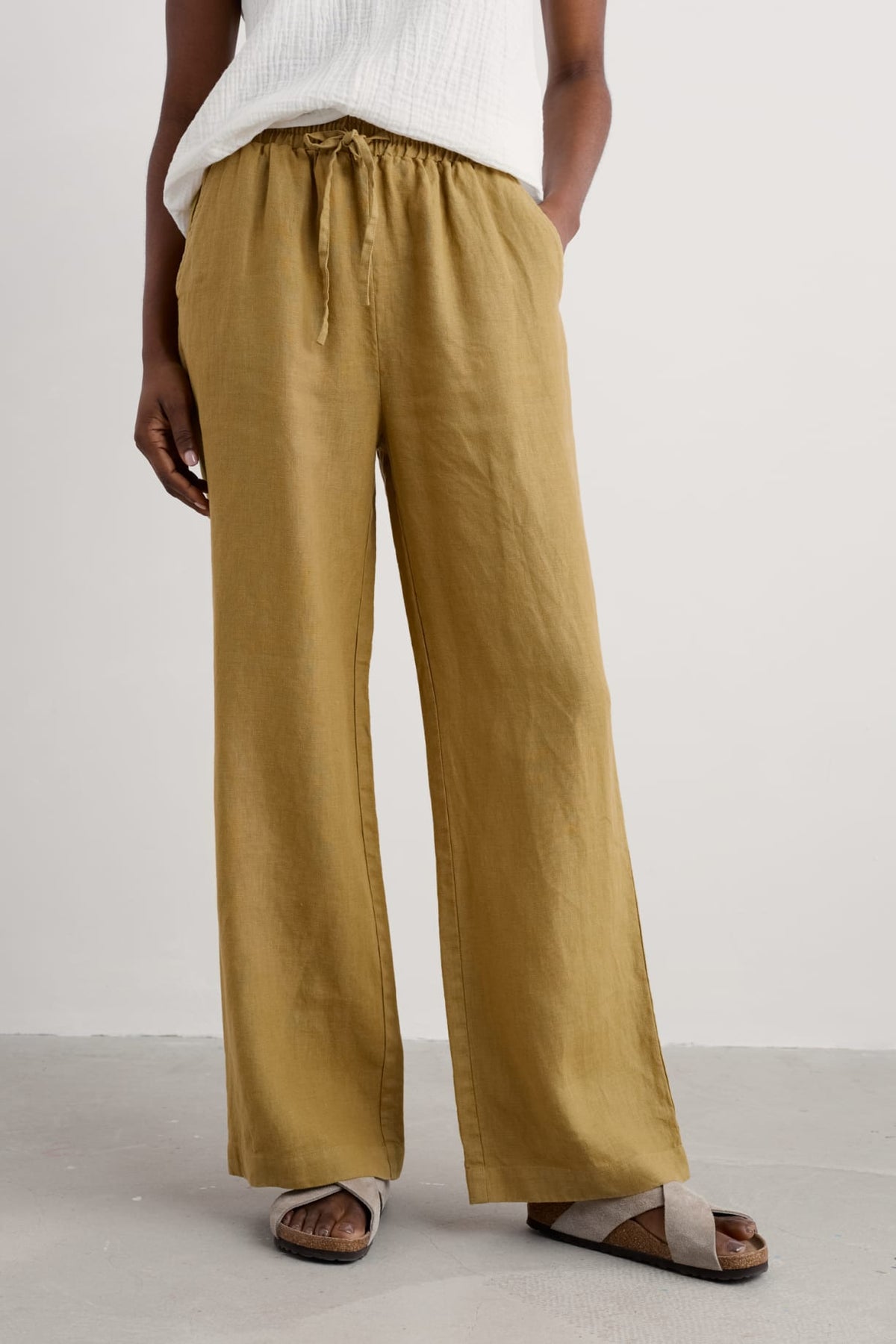 Seasalt Cornwall - ‘Tide Flow’ Wide Leg Linen Trousers - Pear
