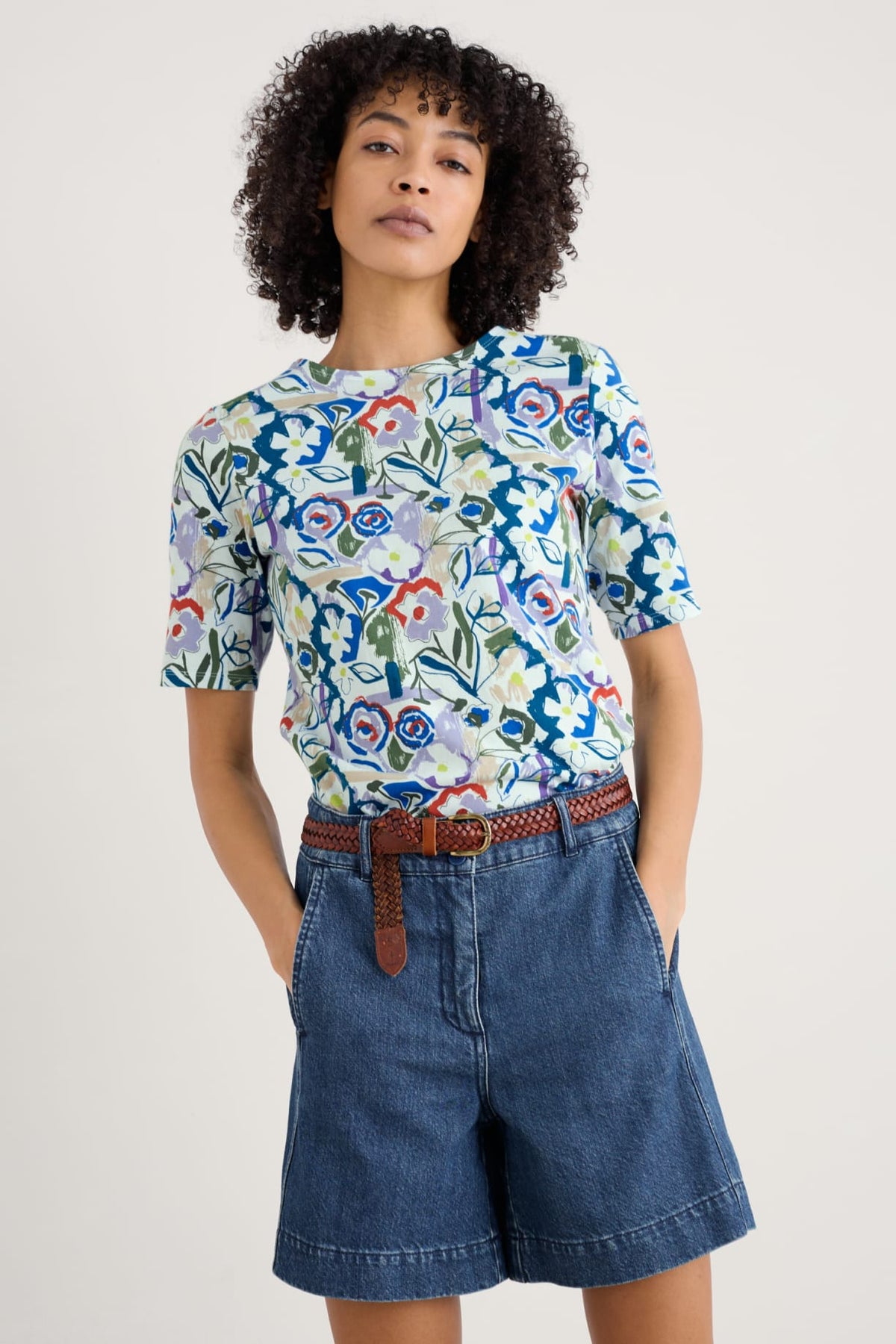 Seasalt Cornwall - ‘Poisson’ Printed T-Shirt in GOTS-Certified Organic Cotton Jersey - Studio Floral Chalk