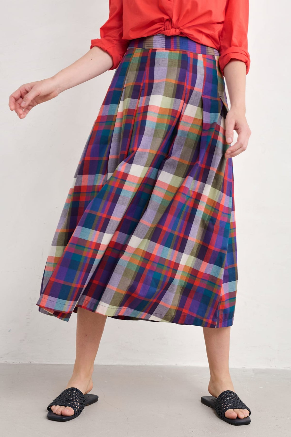 Seasalt Cornwall - ‘Jamboree’ Chambray Midi Skirt - Florabunda Multi Damson