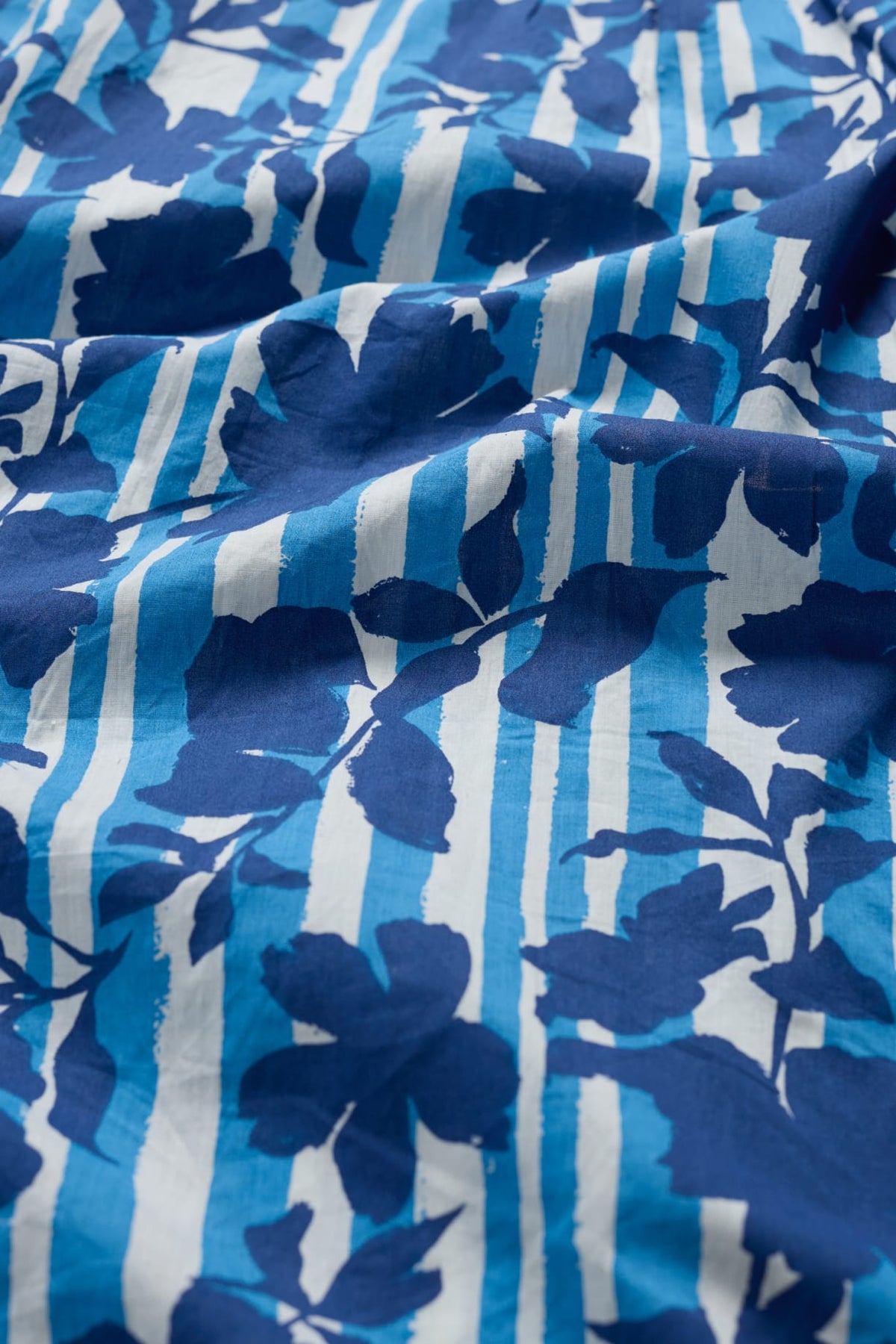 Seasalt Cornwall - Dawn Air Organic Cotton Printed Nightshirt Nesting Bird Pyjamas - Camellia Stripe Paddle