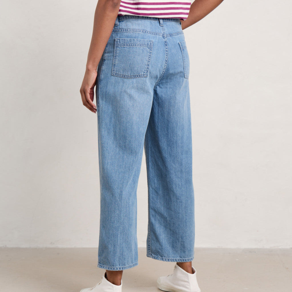 Seasalt Cornwall - 'Barnes’ Wide Leg Crop Jeans - Light Wash Rain Slub