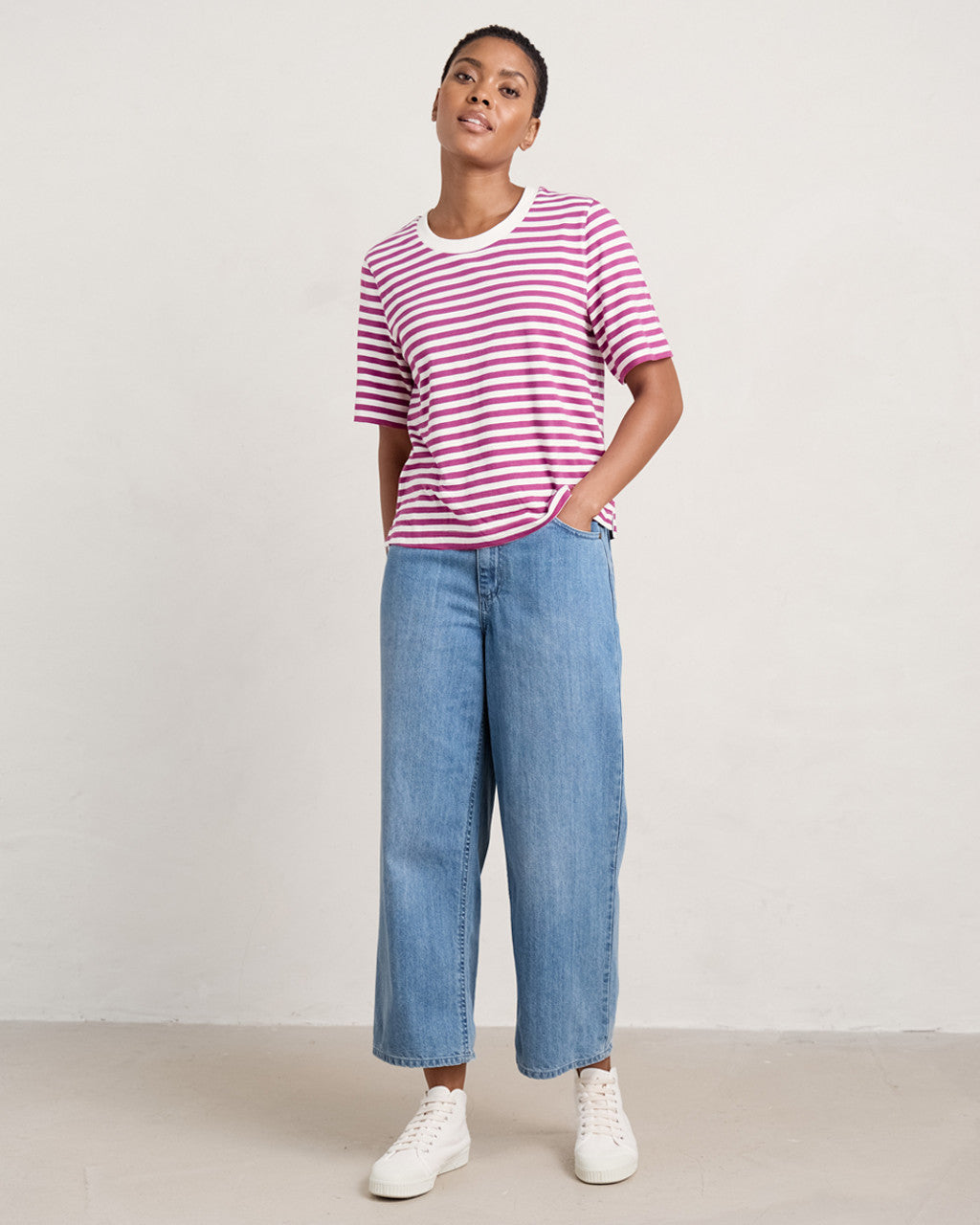 Seasalt Cornwall - 'Barnes’ Wide Leg Crop Jeans - Light Wash Rain Slub