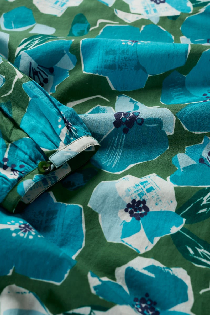 Seasalt Cornwall - ‘Quill’ Top in GOTS-Certified Organic Cotton - Paper Hellebores Forest Green