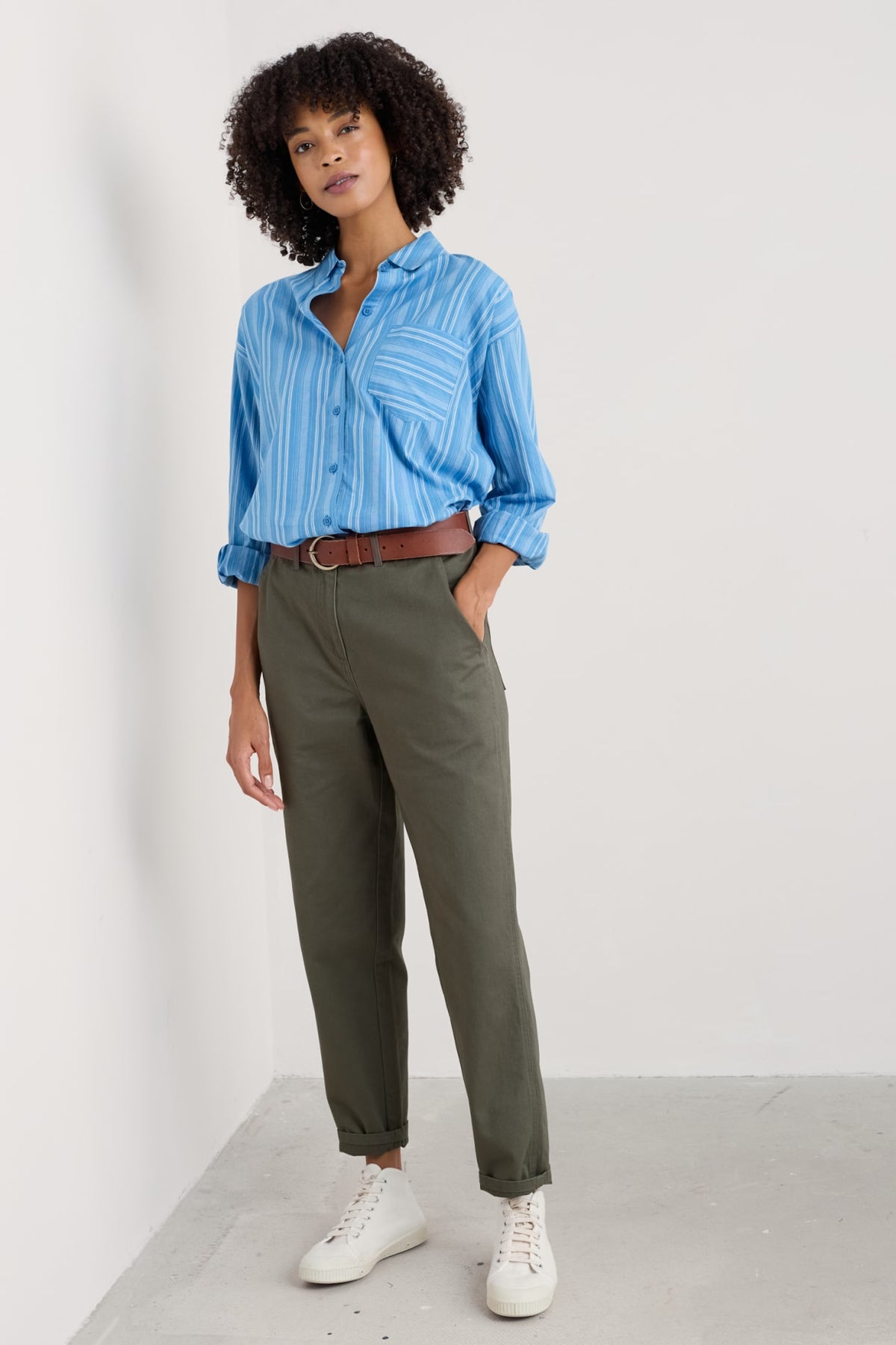 Seasalt Cornwall - ‘Mor Path’ Organic Cotton Tapered Trousers - Alpine
