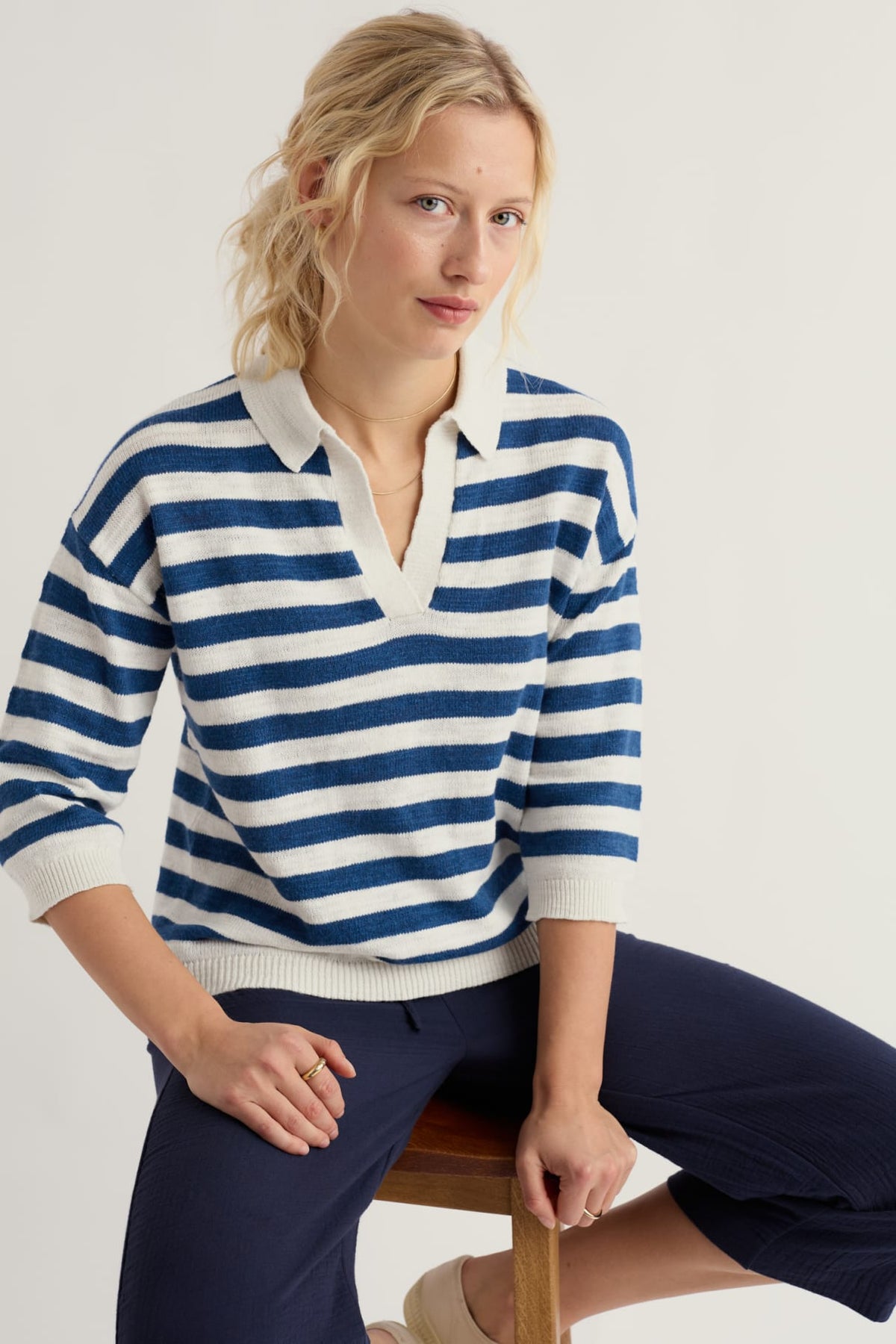 Seasalt Cornwall - Gwynver Lightweight V-Neck Collared Jumper Made With Linen & Organic Cotton - Cornish Dark Voyage Chalk