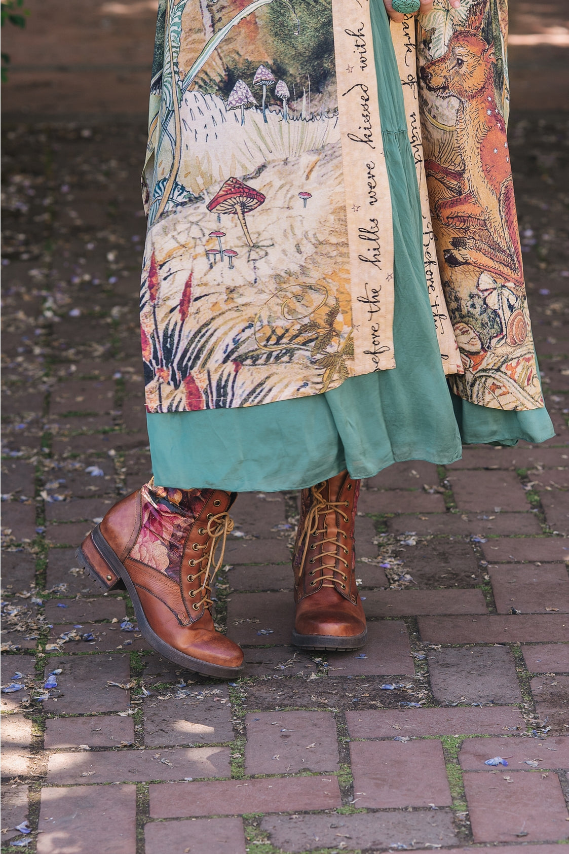 Market Of Stars - ‘Lovelight Opera’ Bamboo Duster Kimono Robe - Woodland Deer & Swallow Duste