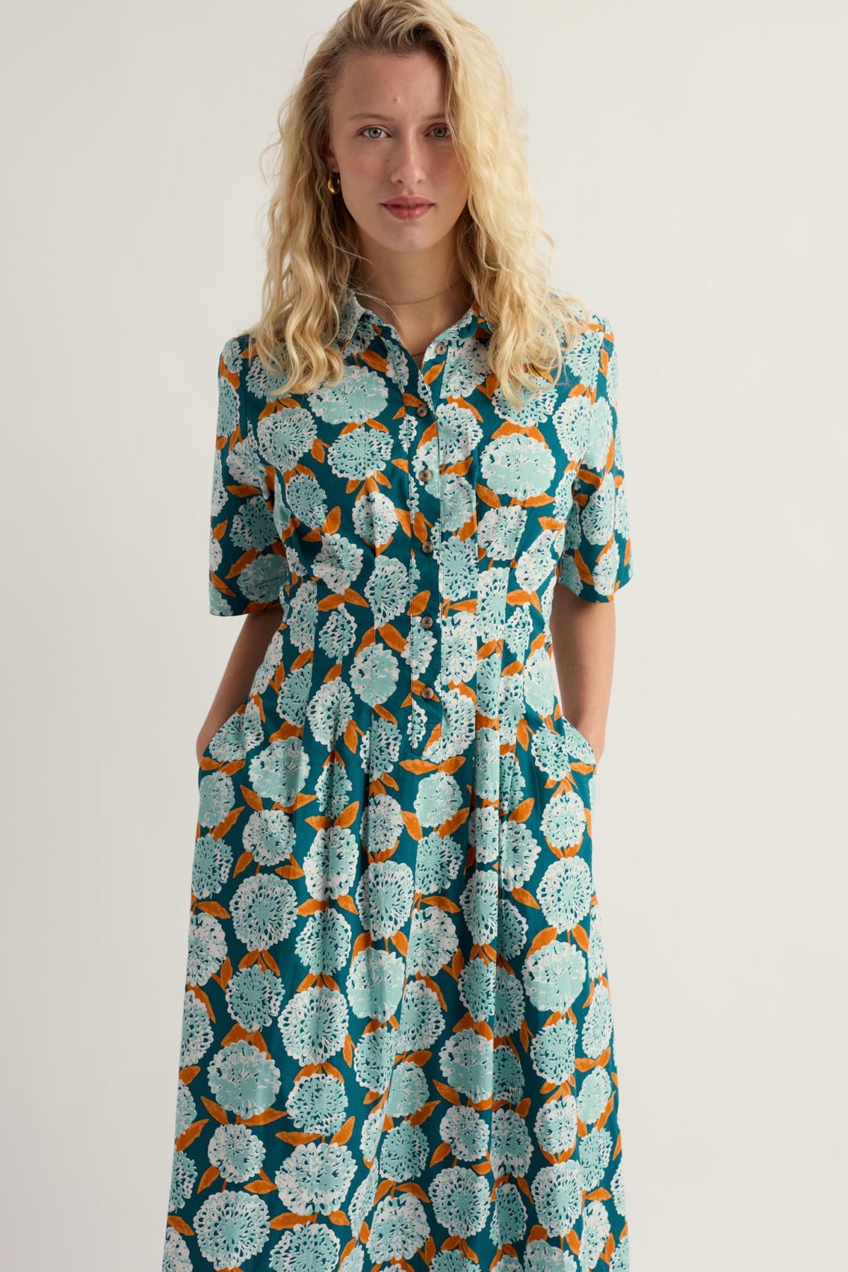 Seasalt. Cornwall - Wild Liquorice - Shirt Dress in GOTS-Certified Organic Cotton - Painted Marigold Dark Wreckage
