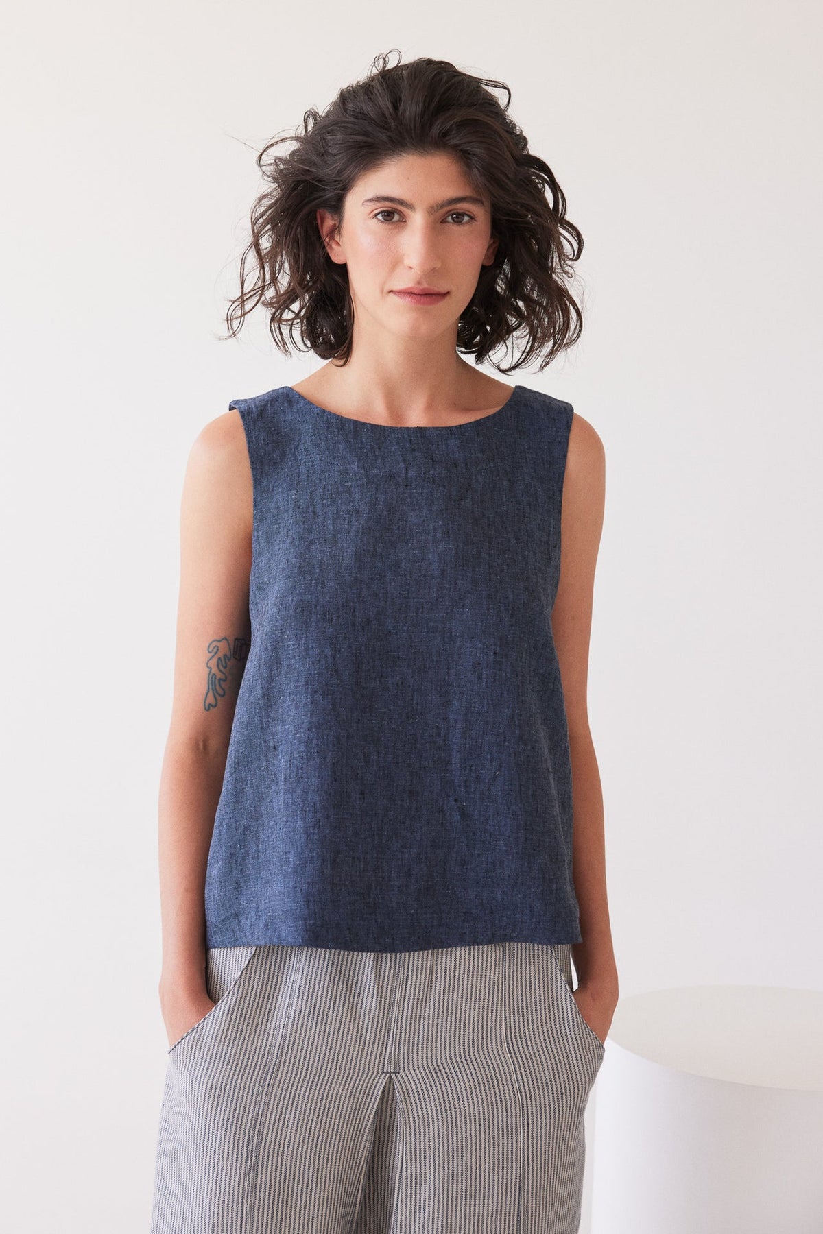 Eva’s Sunday - Ellis - Shell Linen Top - Navy