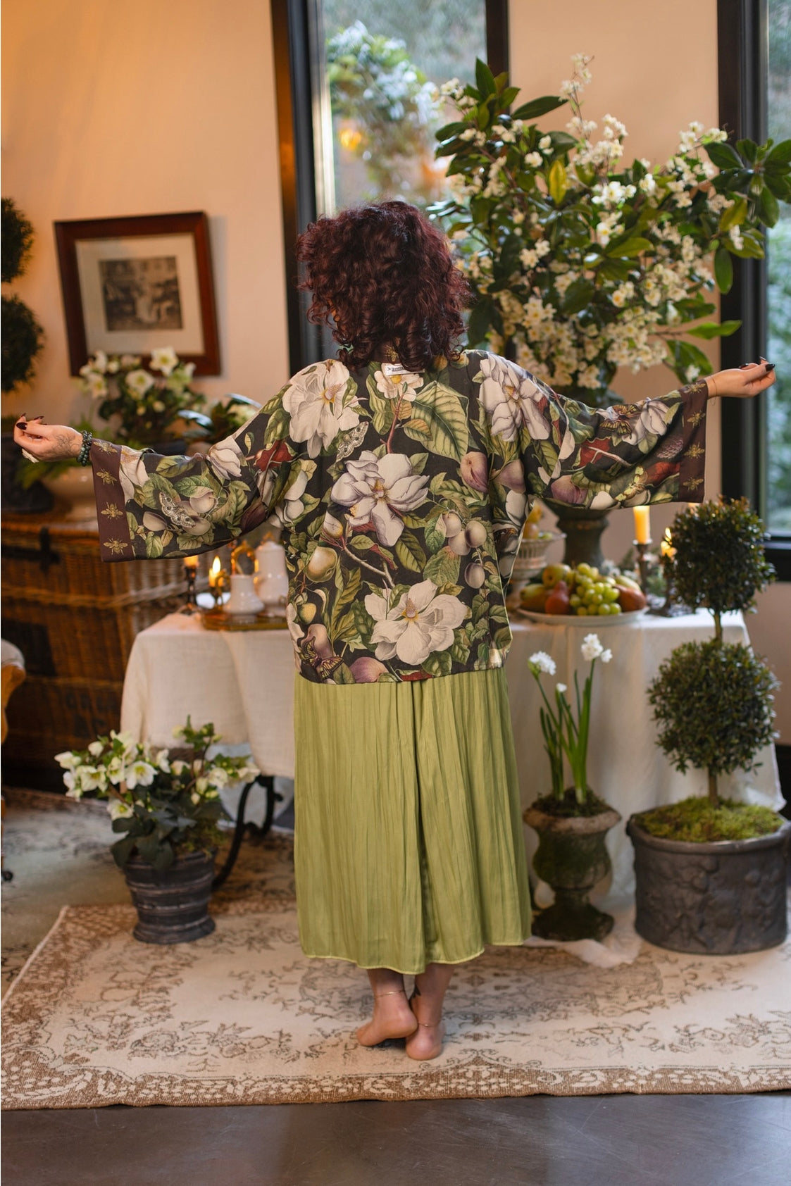 Market Of Stars - ‘Fleur De Lune’ Pixie Cropped Bamboo Kimono Cardigan Duster - Florals & Bees