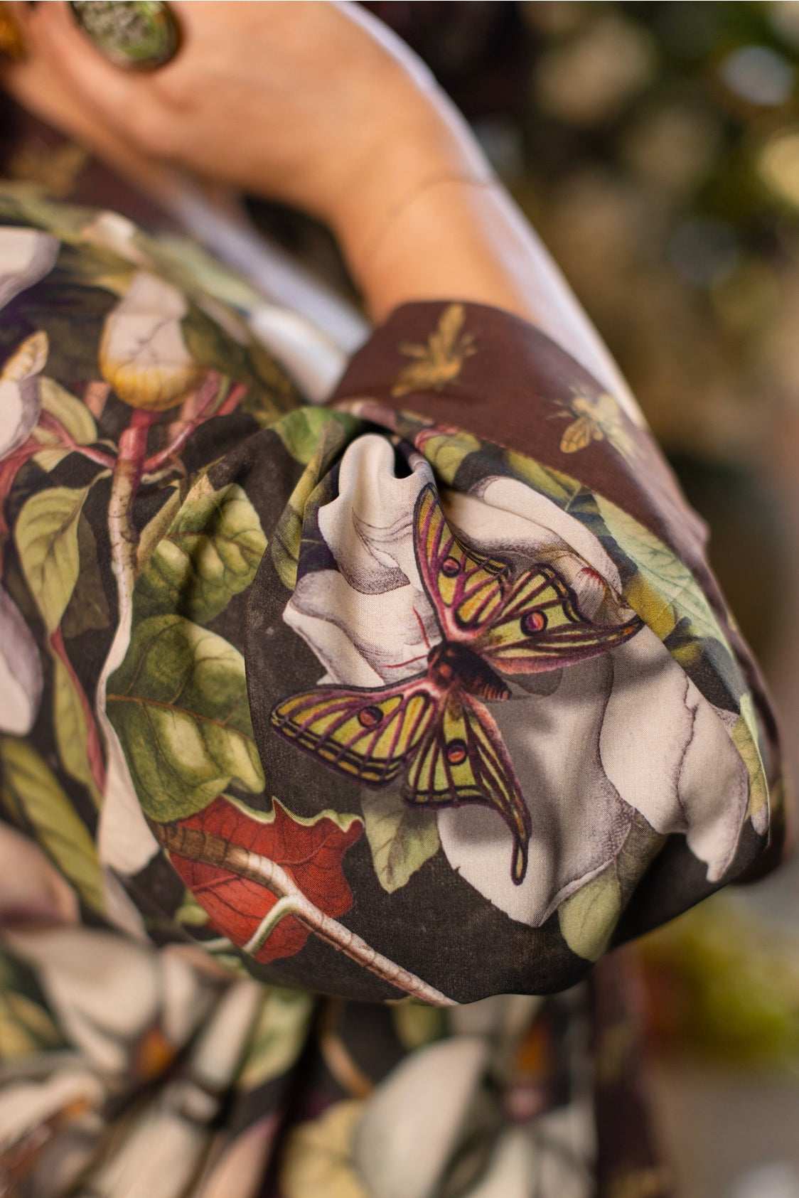 Market Of Stars - ‘Fleur De Lune’ Pixie Cropped Bamboo Kimono Cardigan Duster - Florals & Bees