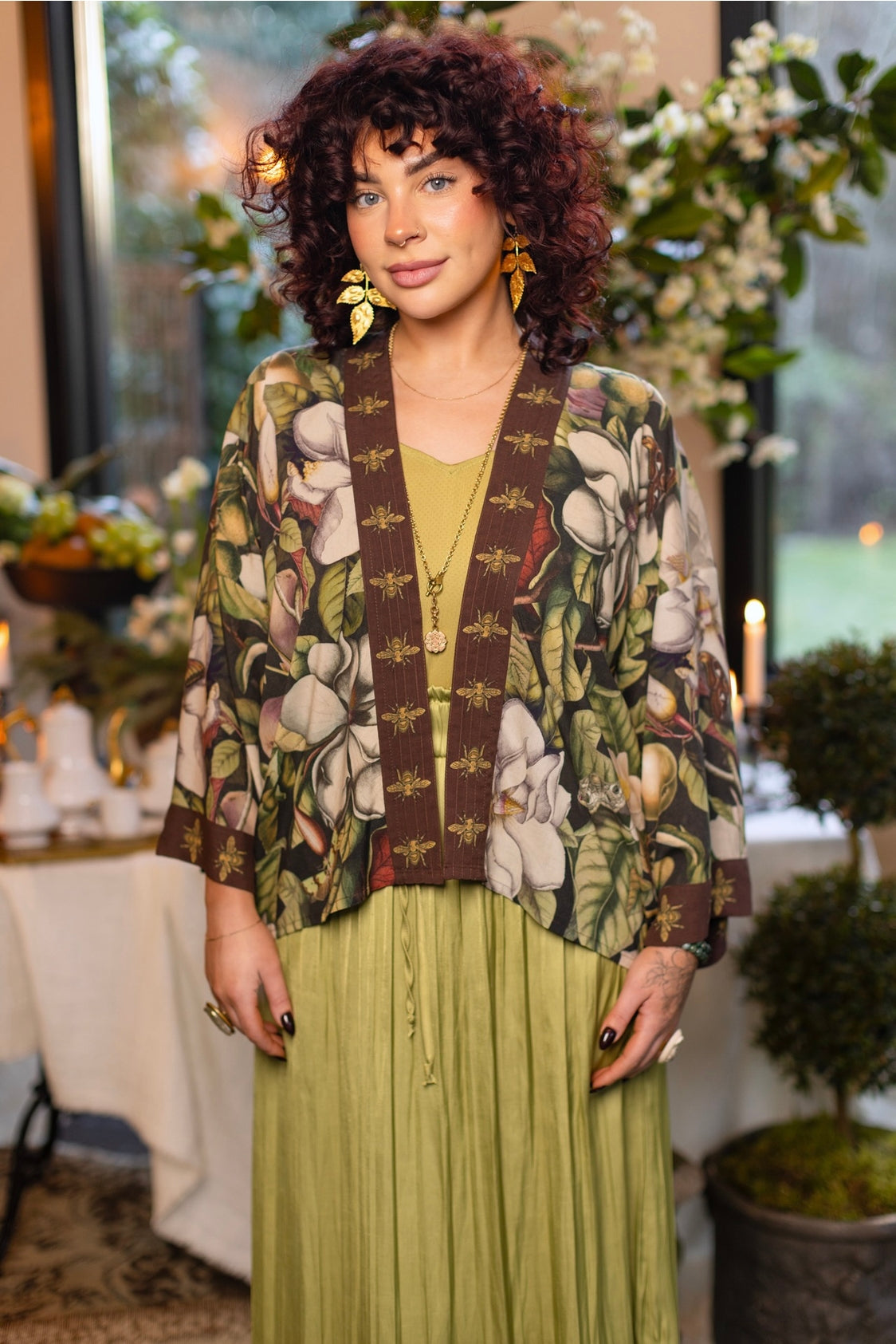 Market Of Stars - ‘Fleur De Lune’ Pixie Cropped Bamboo Kimono Cardigan Duster - Florals & Bees