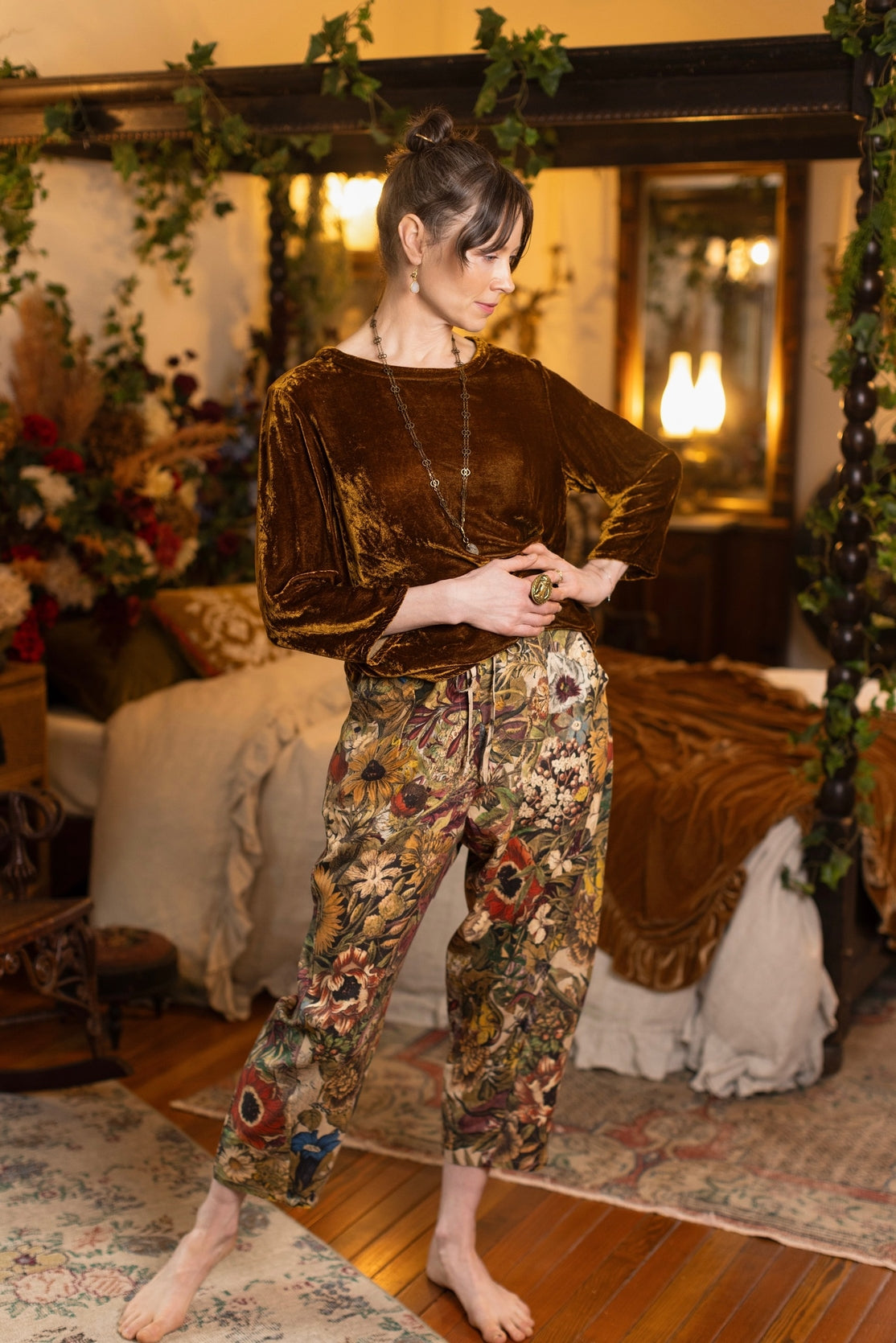 Market Of Stars - Golden Hour - Linen Cropped Artist Pant - Floral Print