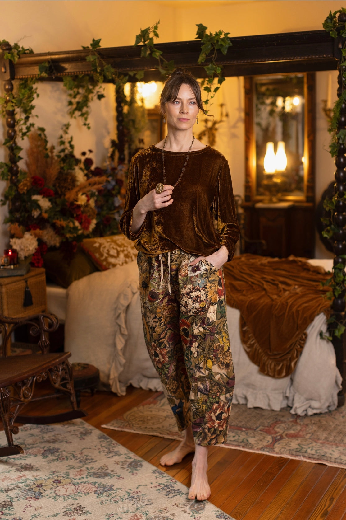 Market Of Stars - Golden Hour - Linen Cropped Artist Pant - Floral Print
