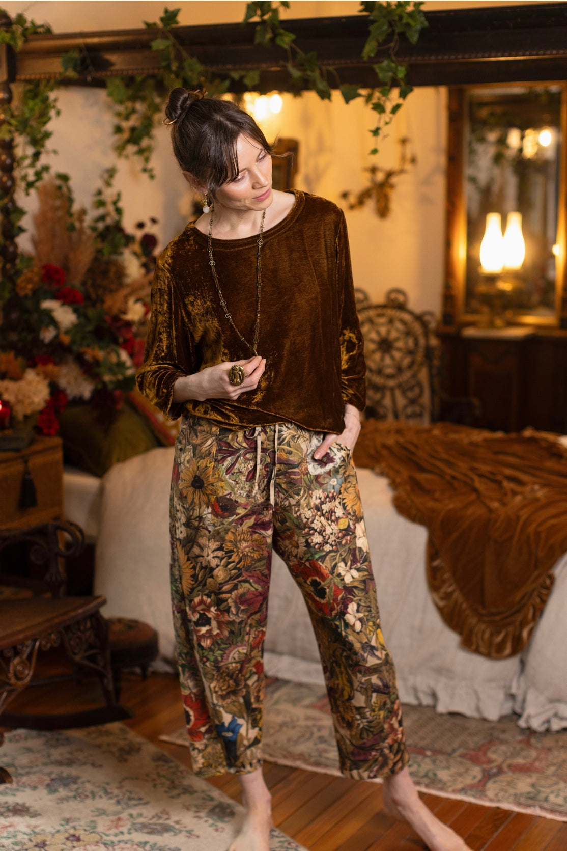 Market Of Stars - Golden Hour - Linen Cropped Artist Pant - Floral Print