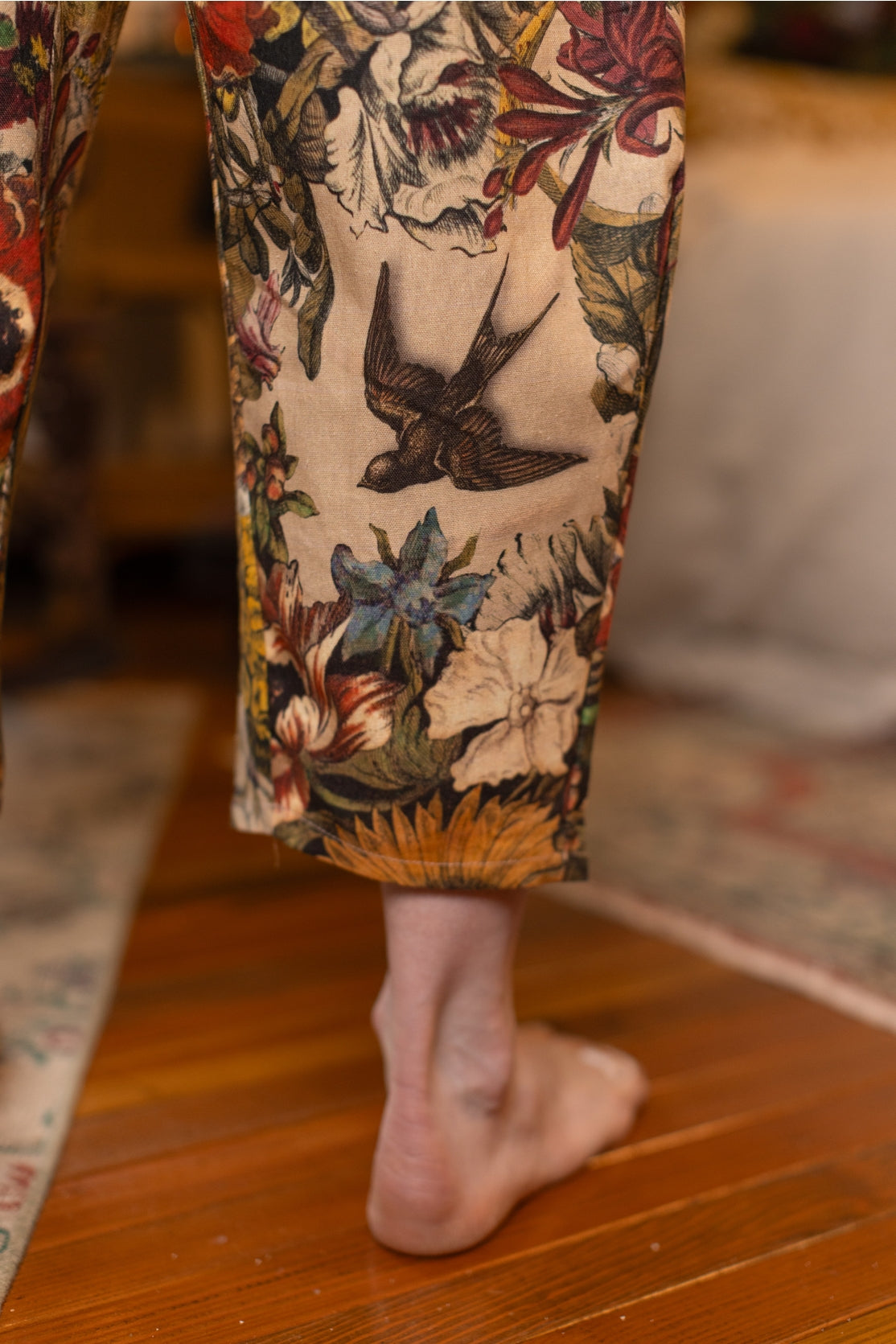 Market Of Stars - Golden Hour - Linen Cropped Artist Pant - Floral Print
