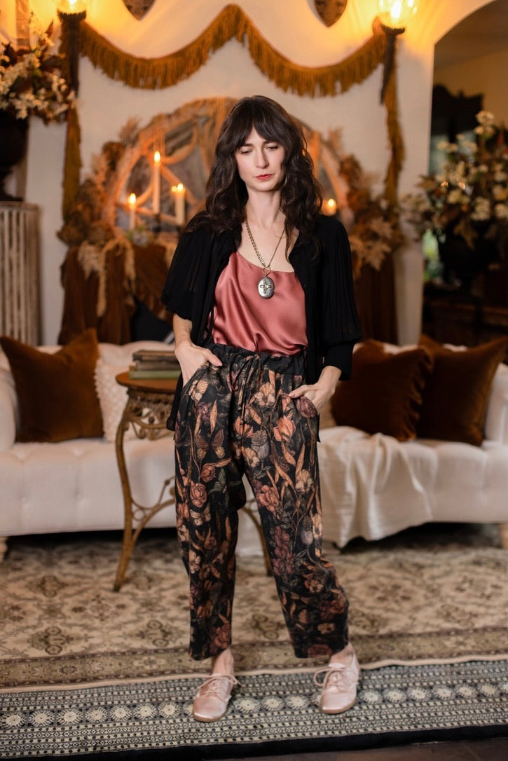 PRE-ORDER - Market Of Stars - Momento - Linen Cropped Artist Pant - Floral & Skull