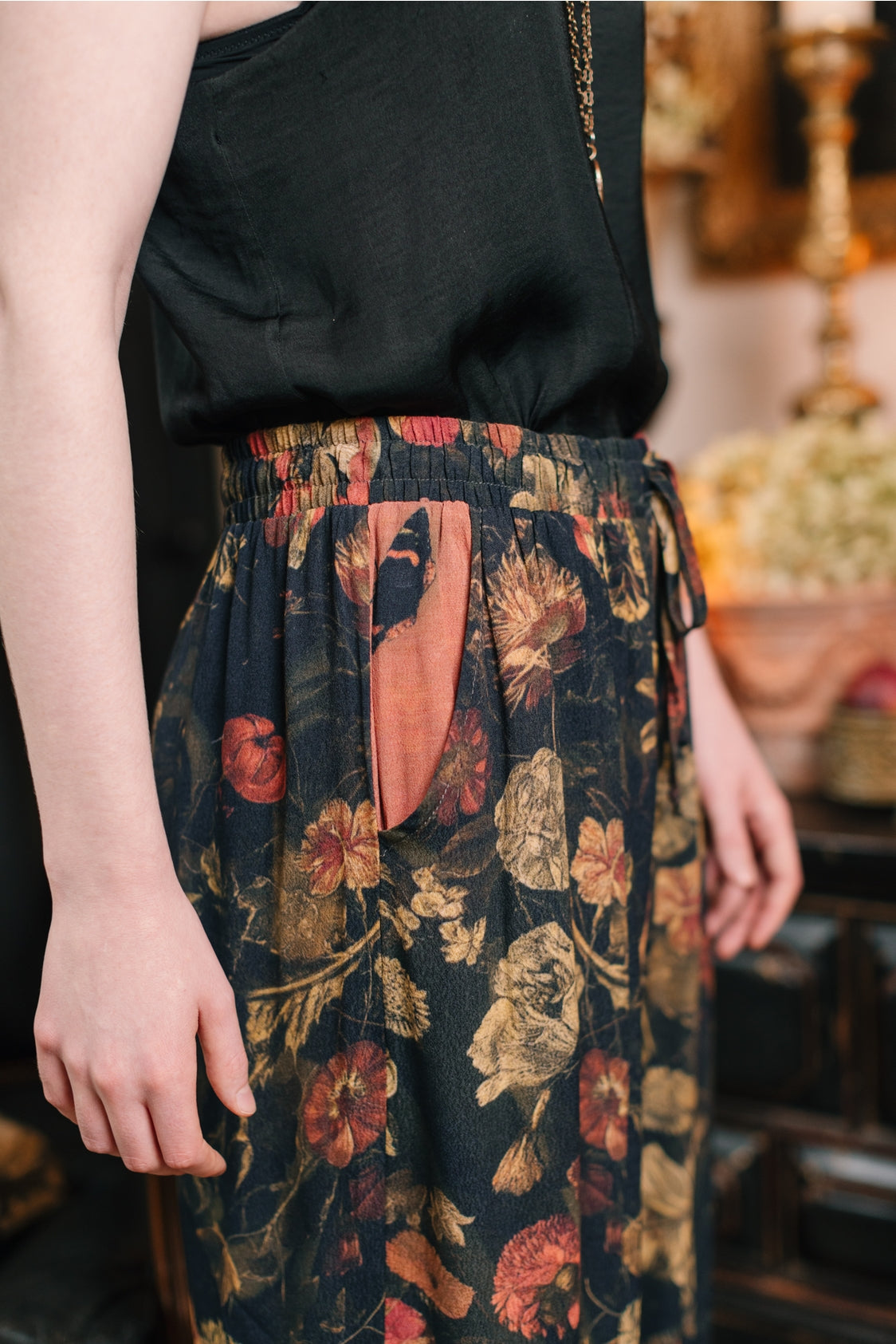 Market Of Stars - ‘Heart of Gold’ Cropped Poet Pant - Florals & Sacred Heart