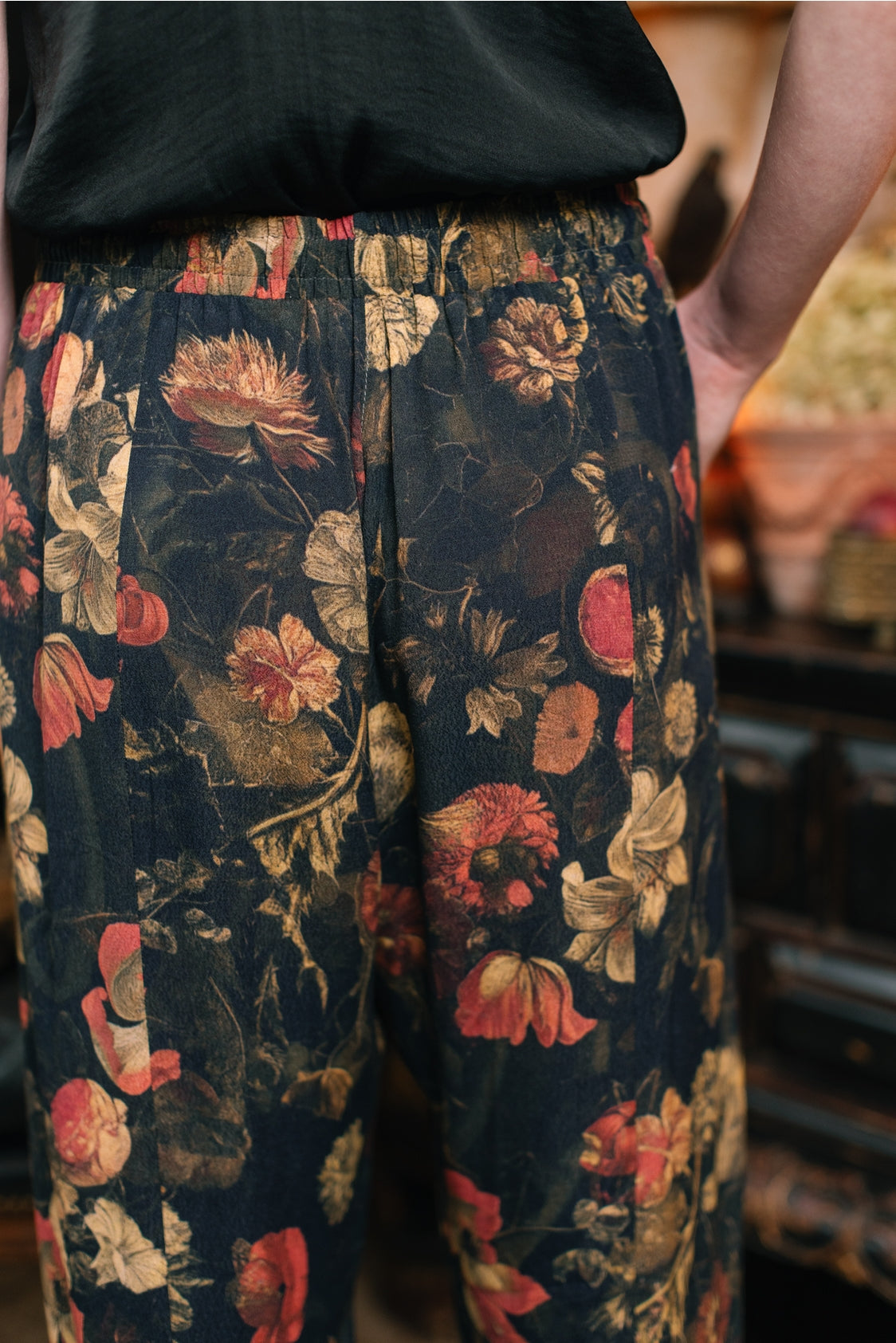 Market Of Stars - ‘Heart of Gold’ Cropped Poet Pant - Florals & Sacred Heart