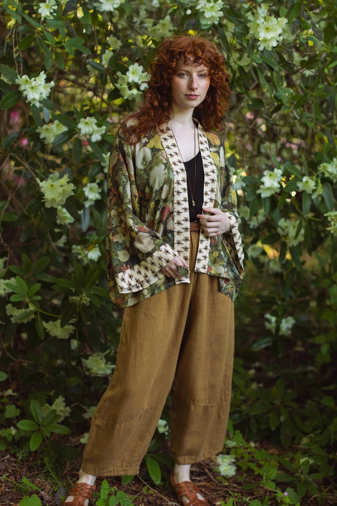 Market Of Stars - I Dream in Flowers  - Pixie Duster Cropped Kimono - Flowers & Bees