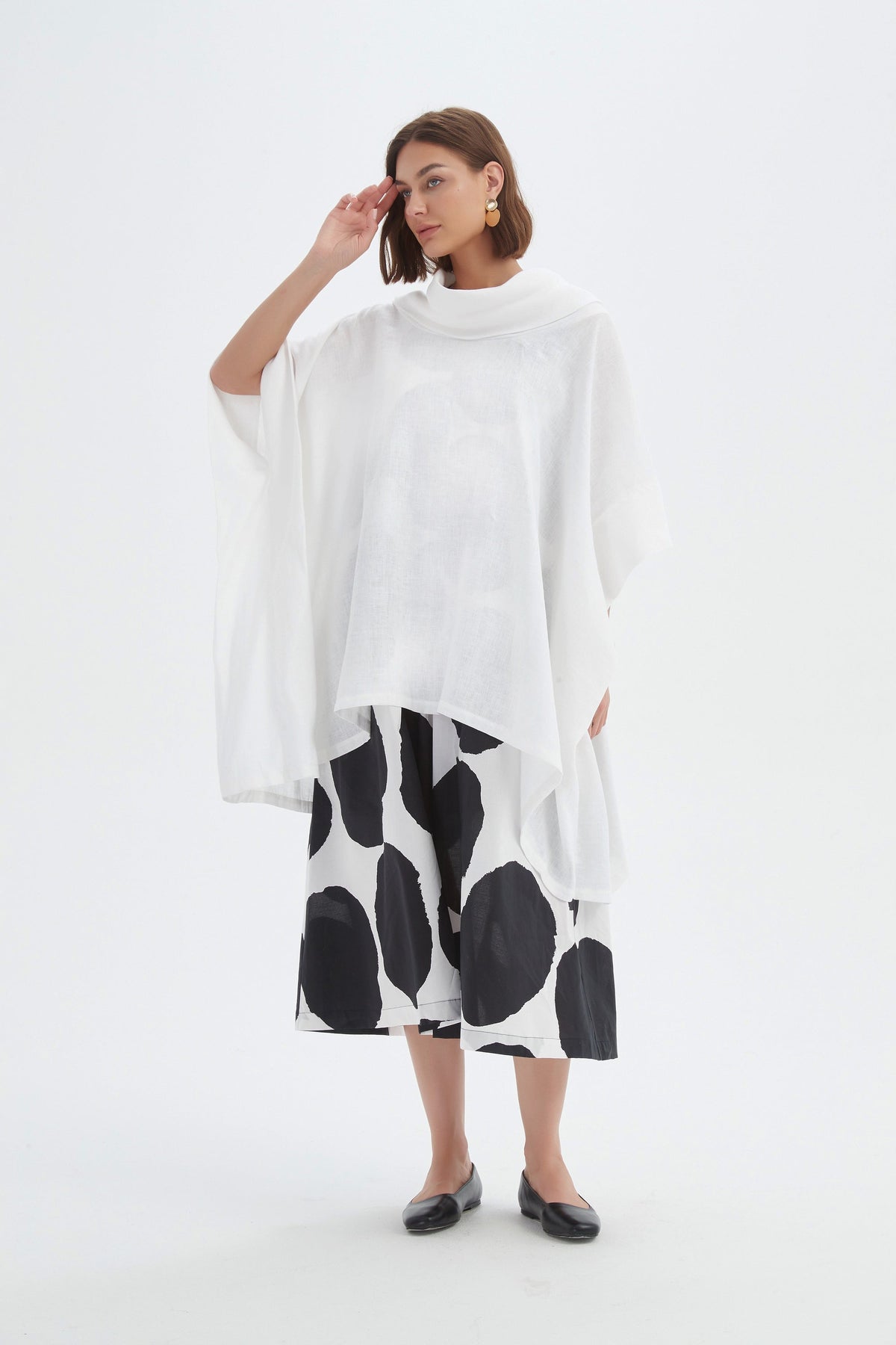 Tirelli - Oversized Collar Linen Poncho - Various Colours